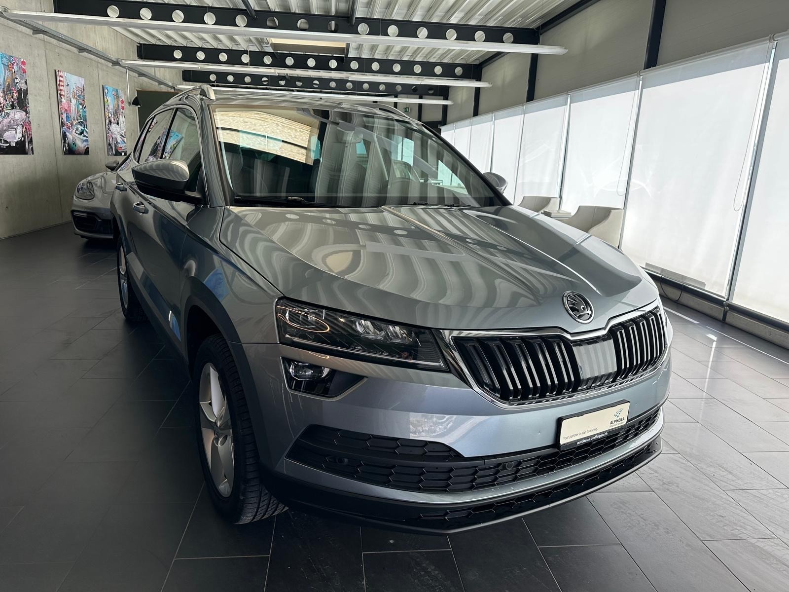 SKODA Karoq 1.6 TDI Smile DSG-image-1