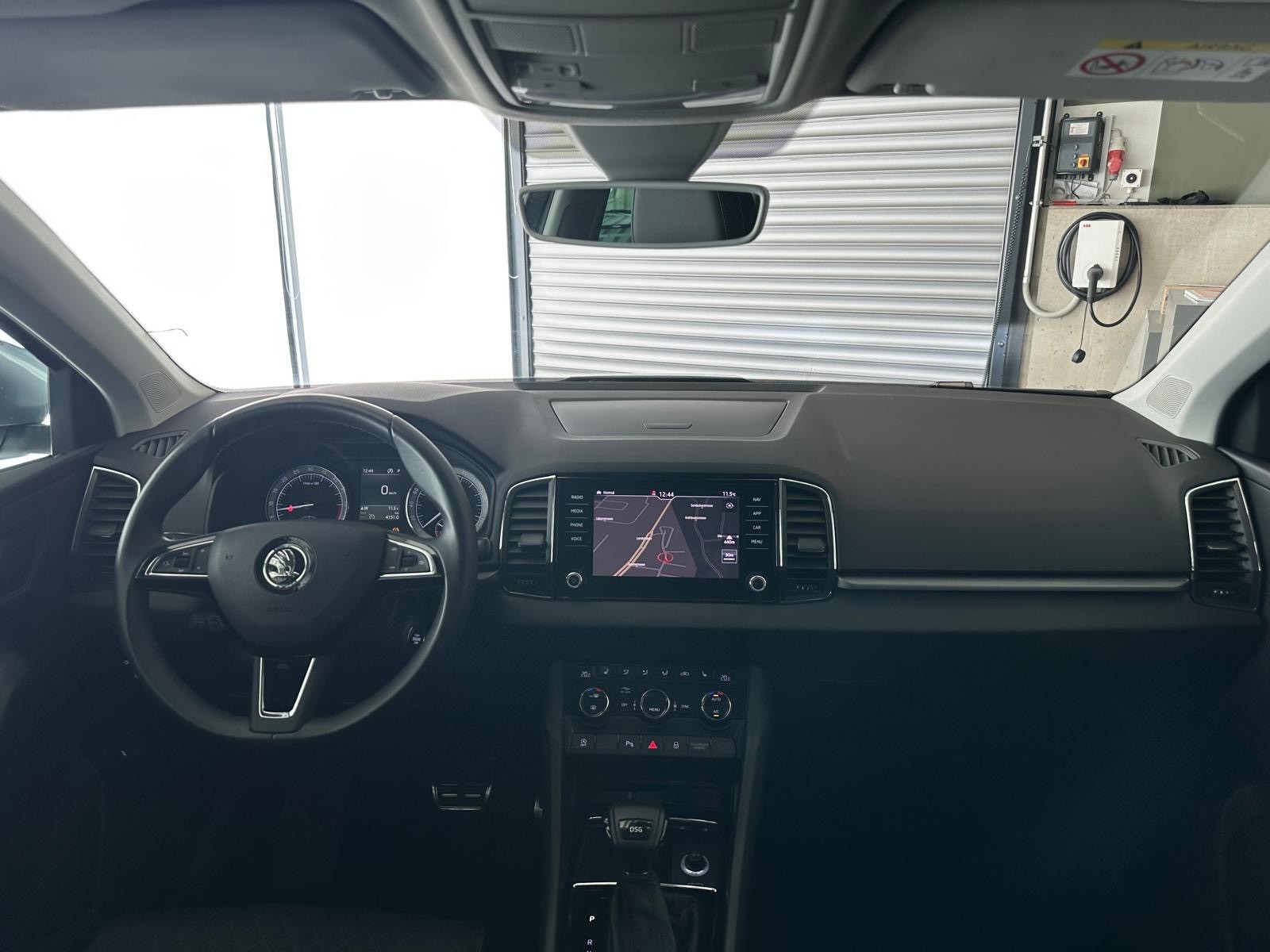 SKODA Karoq 1.6 TDI Smile DSG-image-5