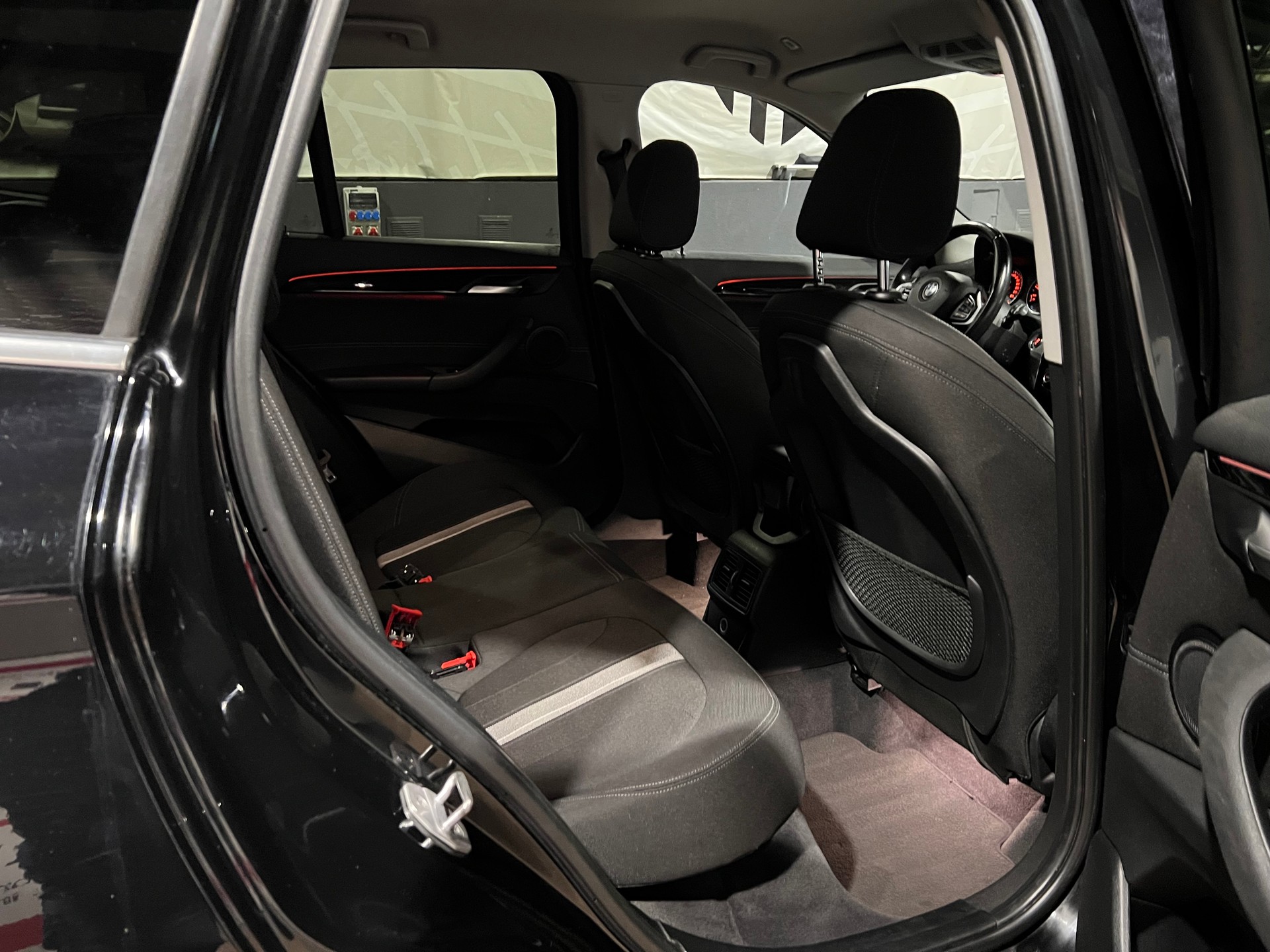 BMW X1 xDrive 18d Sport Line Steptronic-image-15