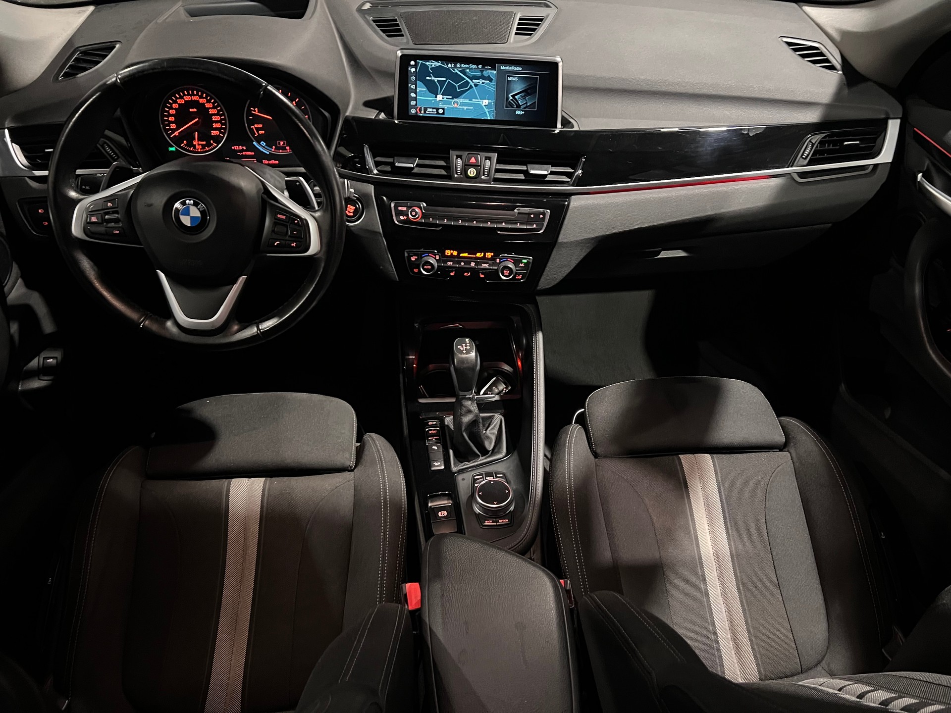 BMW X1 xDrive 18d Sport Line Steptronic-image-9