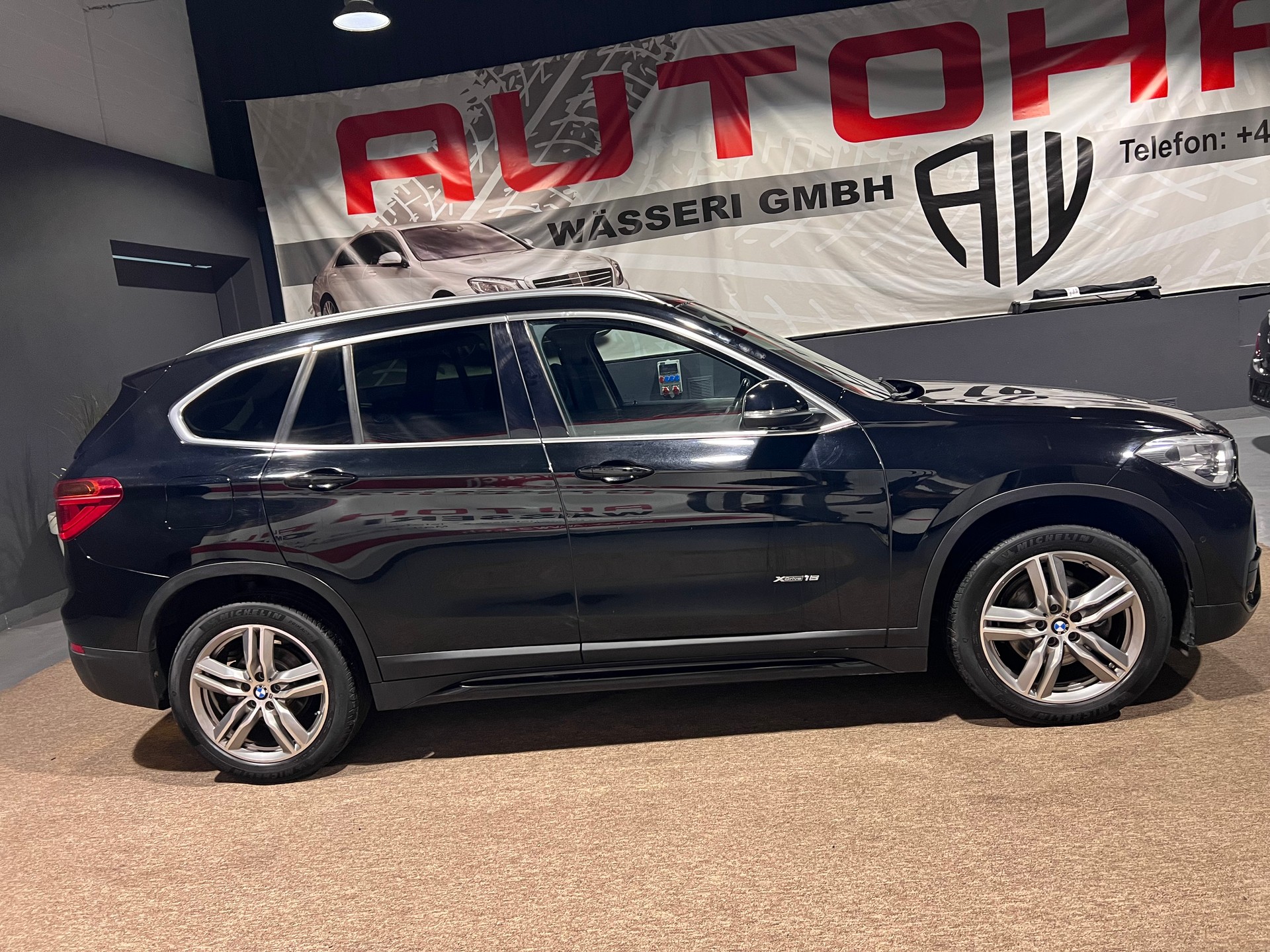 BMW X1 xDrive 18d Sport Line Steptronic-showroom-element-1