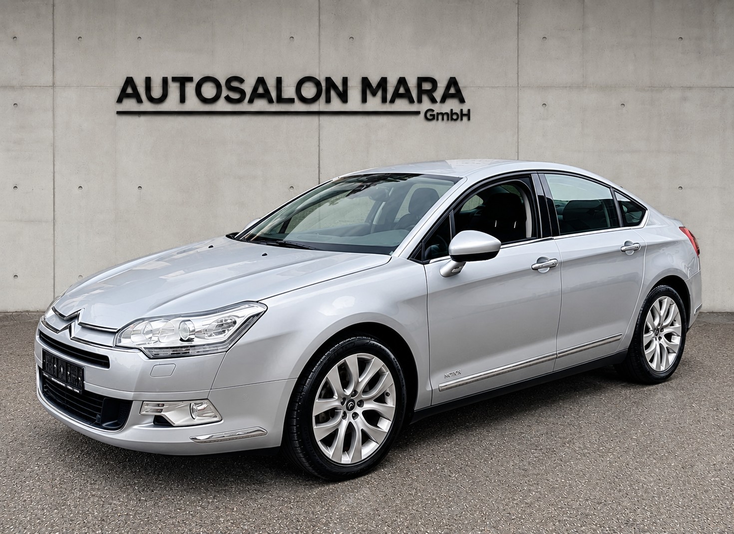 Car photo