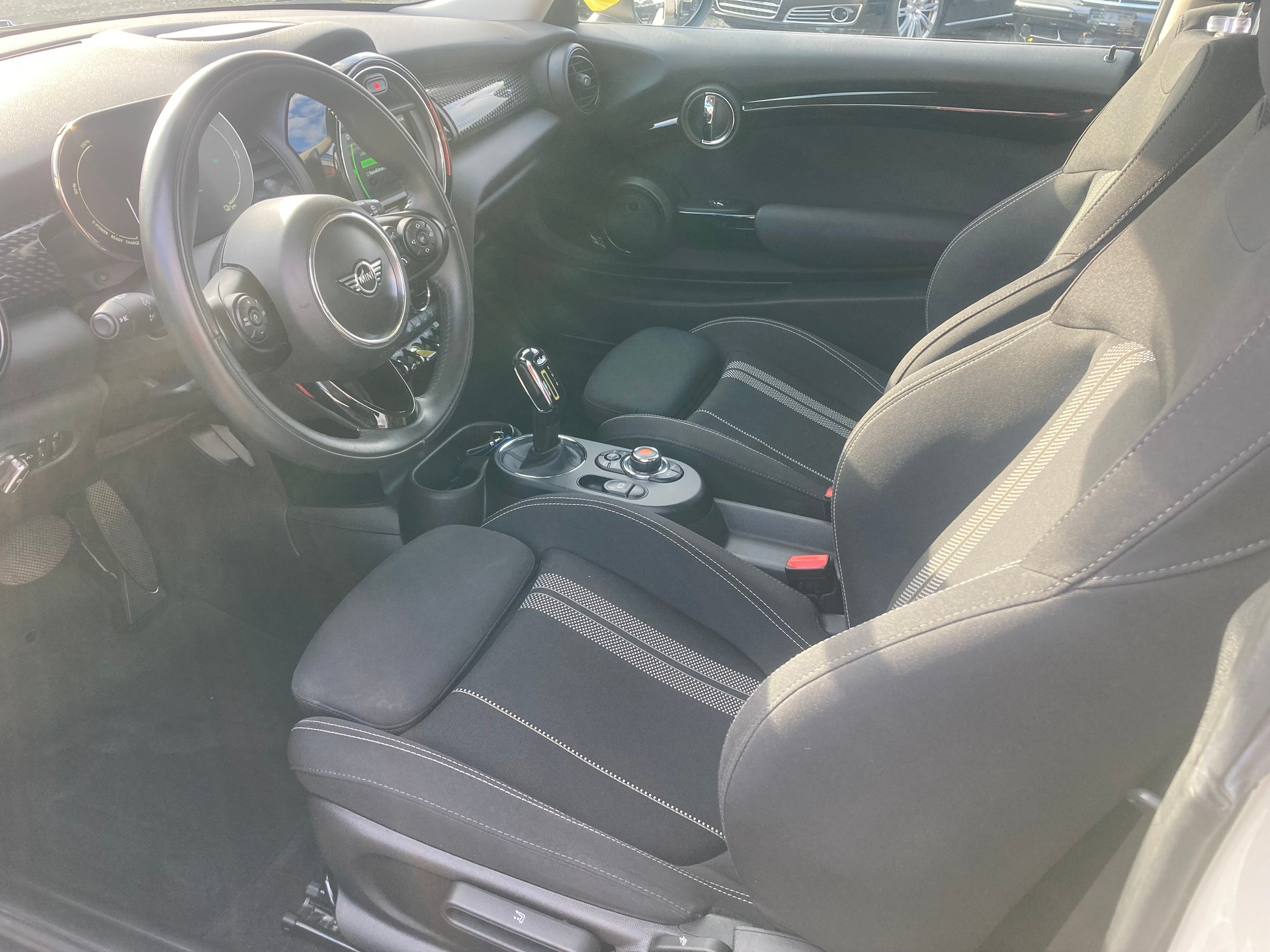 MINI Cooper SE-image-7