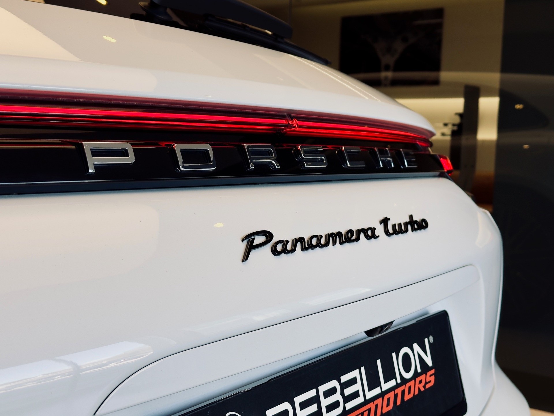 PORSCHE Panamera Turbo Sport Turismo PDK-image-11