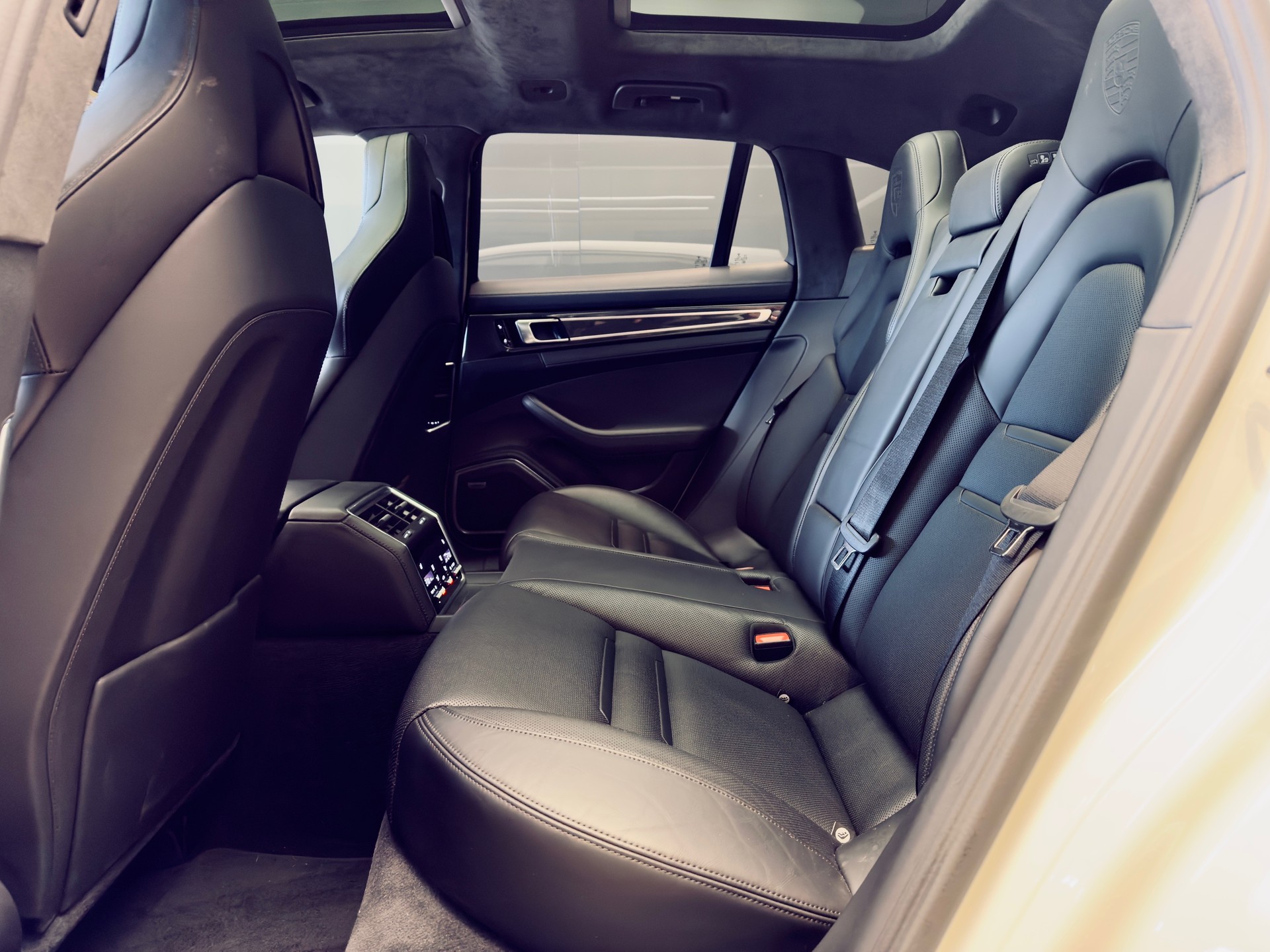 PORSCHE Panamera Turbo Sport Turismo PDK-image-23