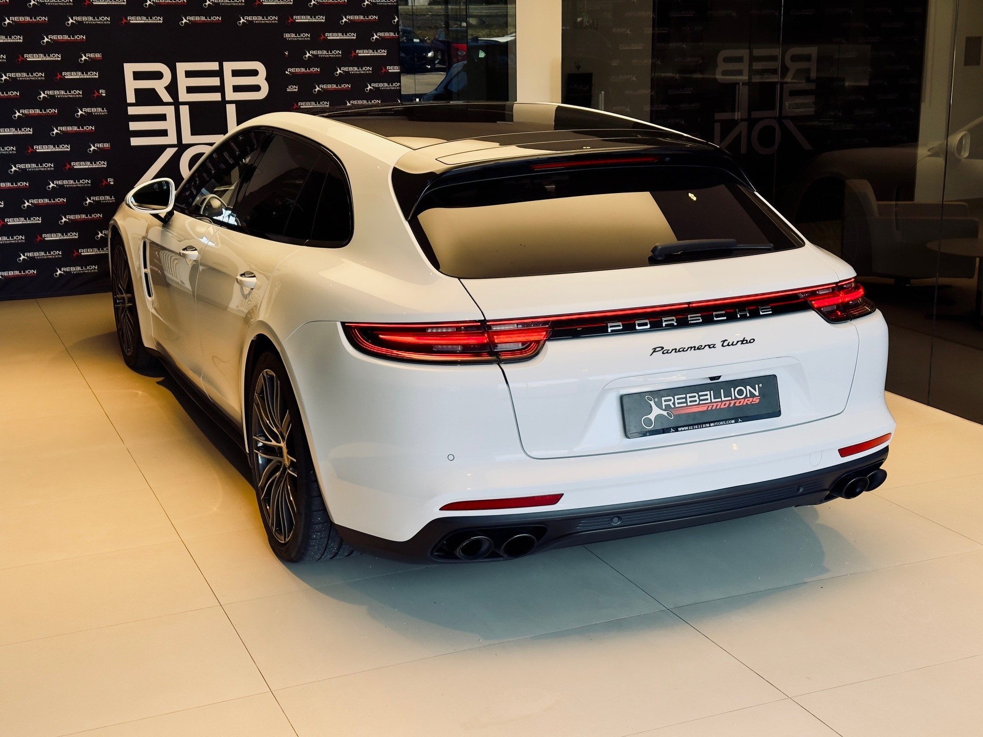 PORSCHE Panamera Turbo Sport Turismo PDK-image-9