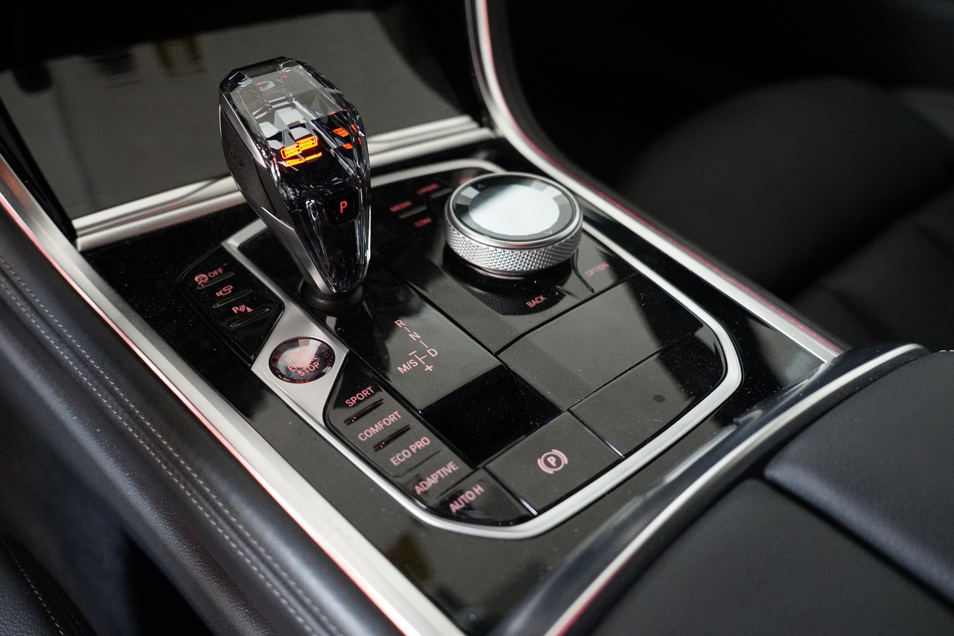 BMW 840d xDrive 48V Steptronic-image-12