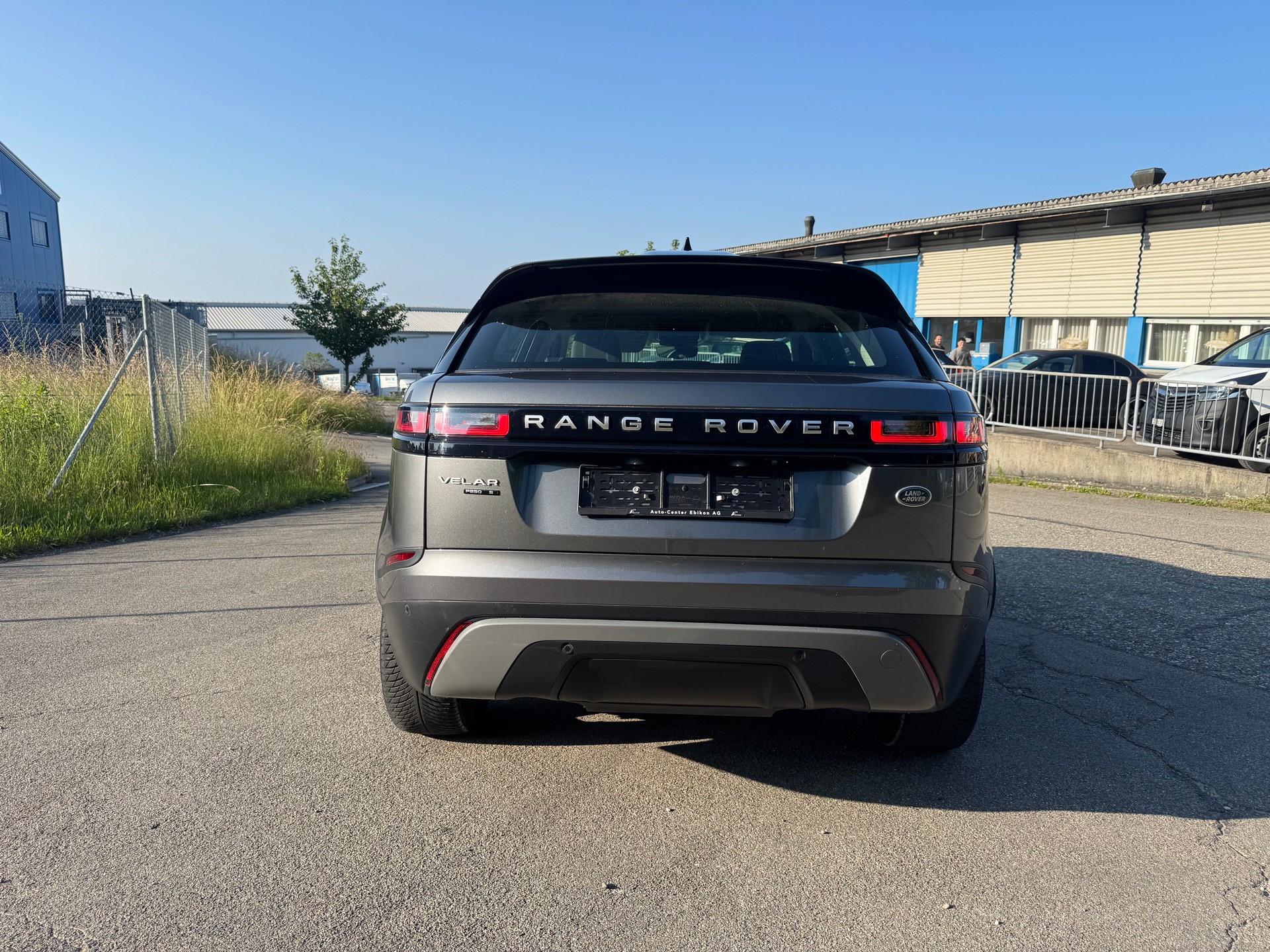 LAND ROVER Range Rover Velar R-Dynamic P 250 Automatic-image-2