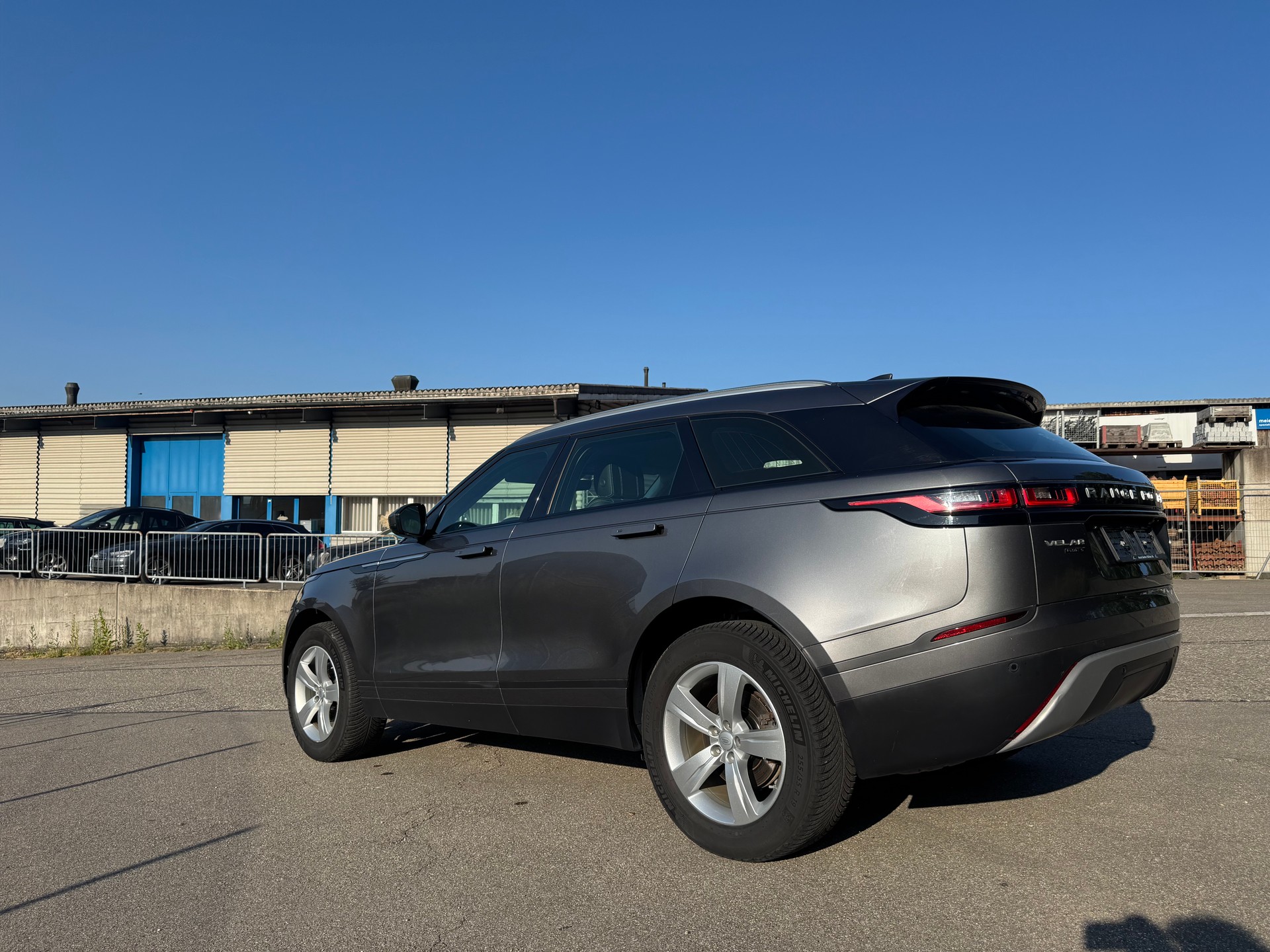 LAND ROVER Range Rover Velar R-Dynamic P 250 Automatic-image-3