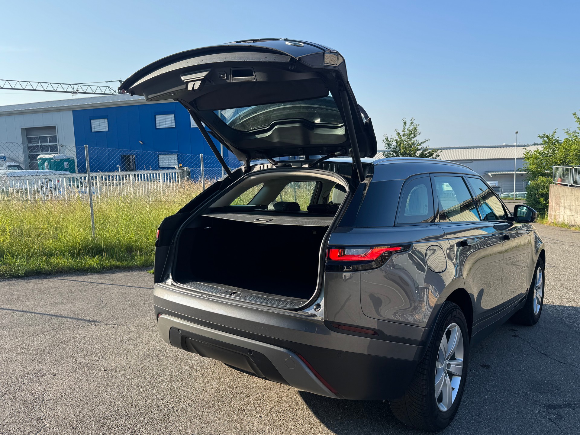 LAND ROVER Range Rover Velar R-Dynamic P 250 Automatic-image-7