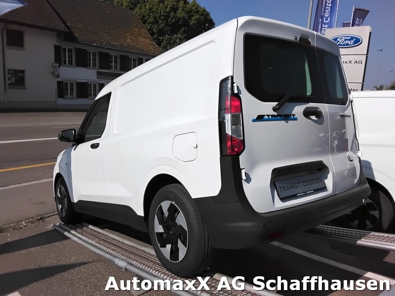 FORD E-Transit Courier Van Trend-image-7
