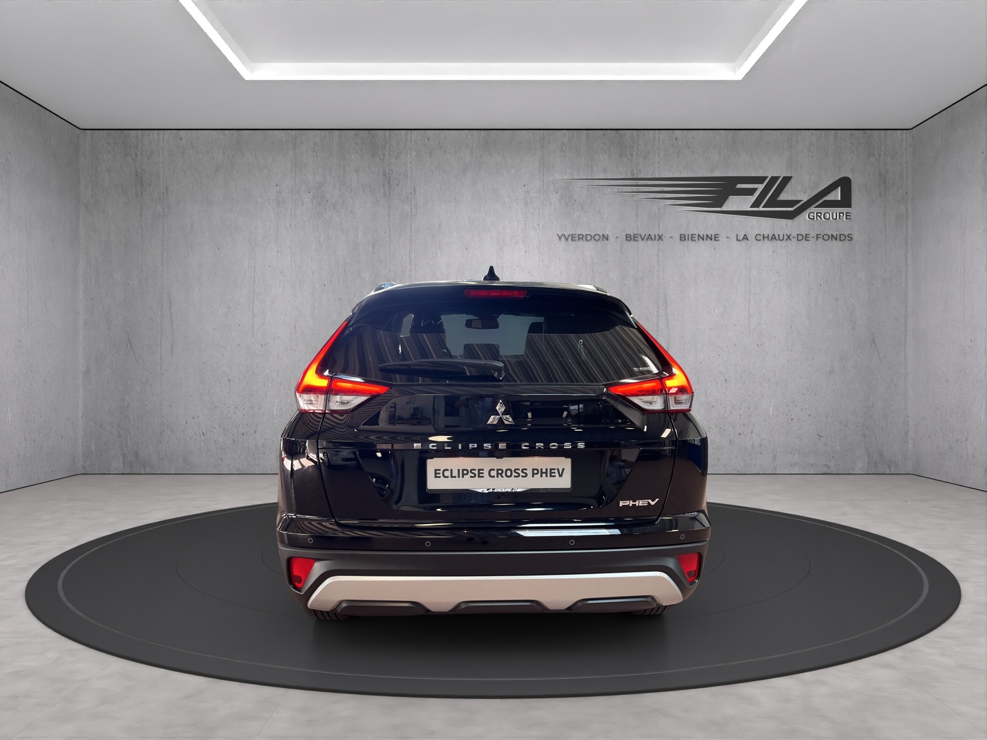 MITSUBISHI ECLIPSE CROSS 2.4 PHEV Invite 4x4-image-3