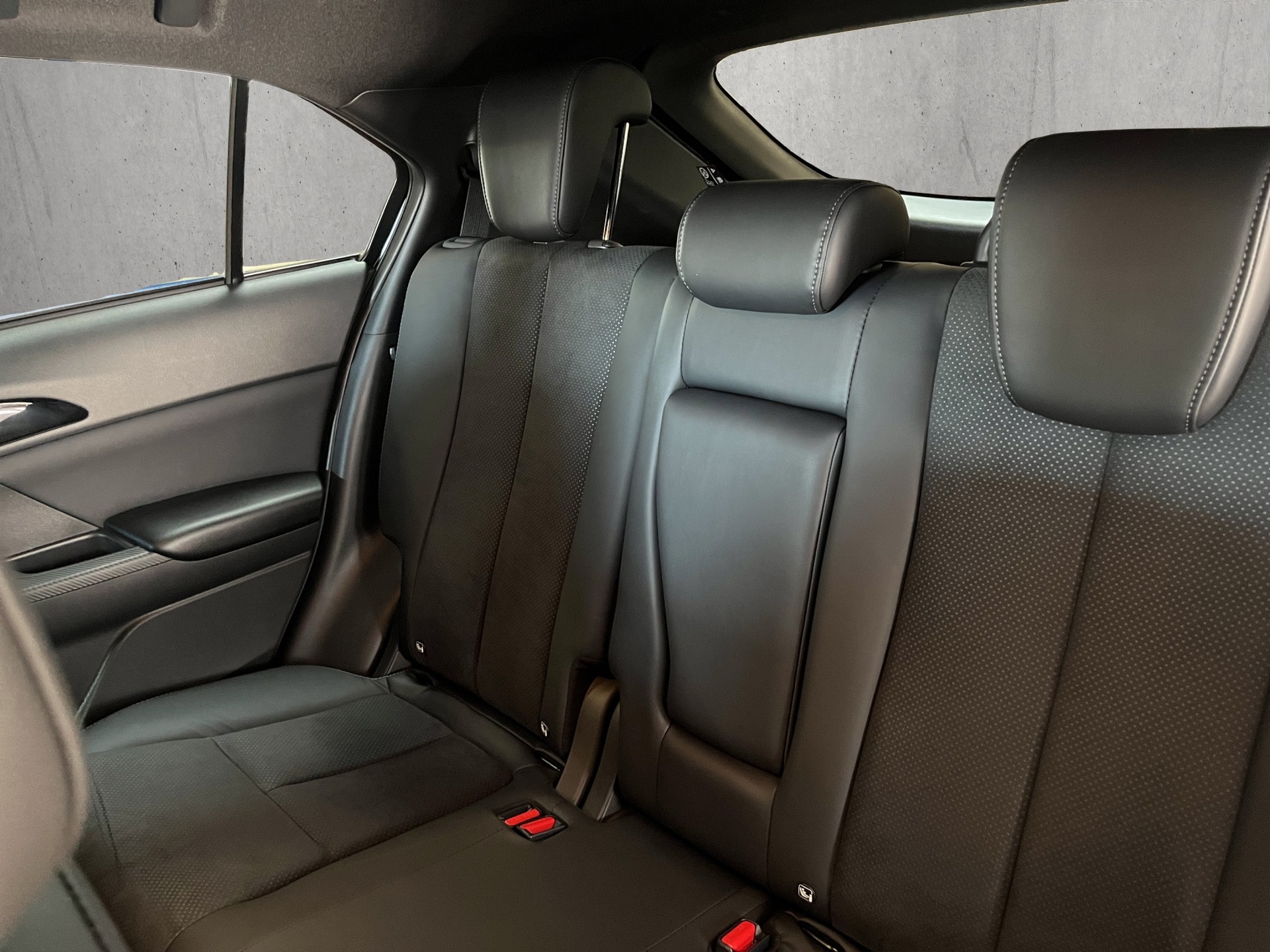 MITSUBISHI ECLIPSE CROSS 2.4 PHEV Invite 4x4-image-11