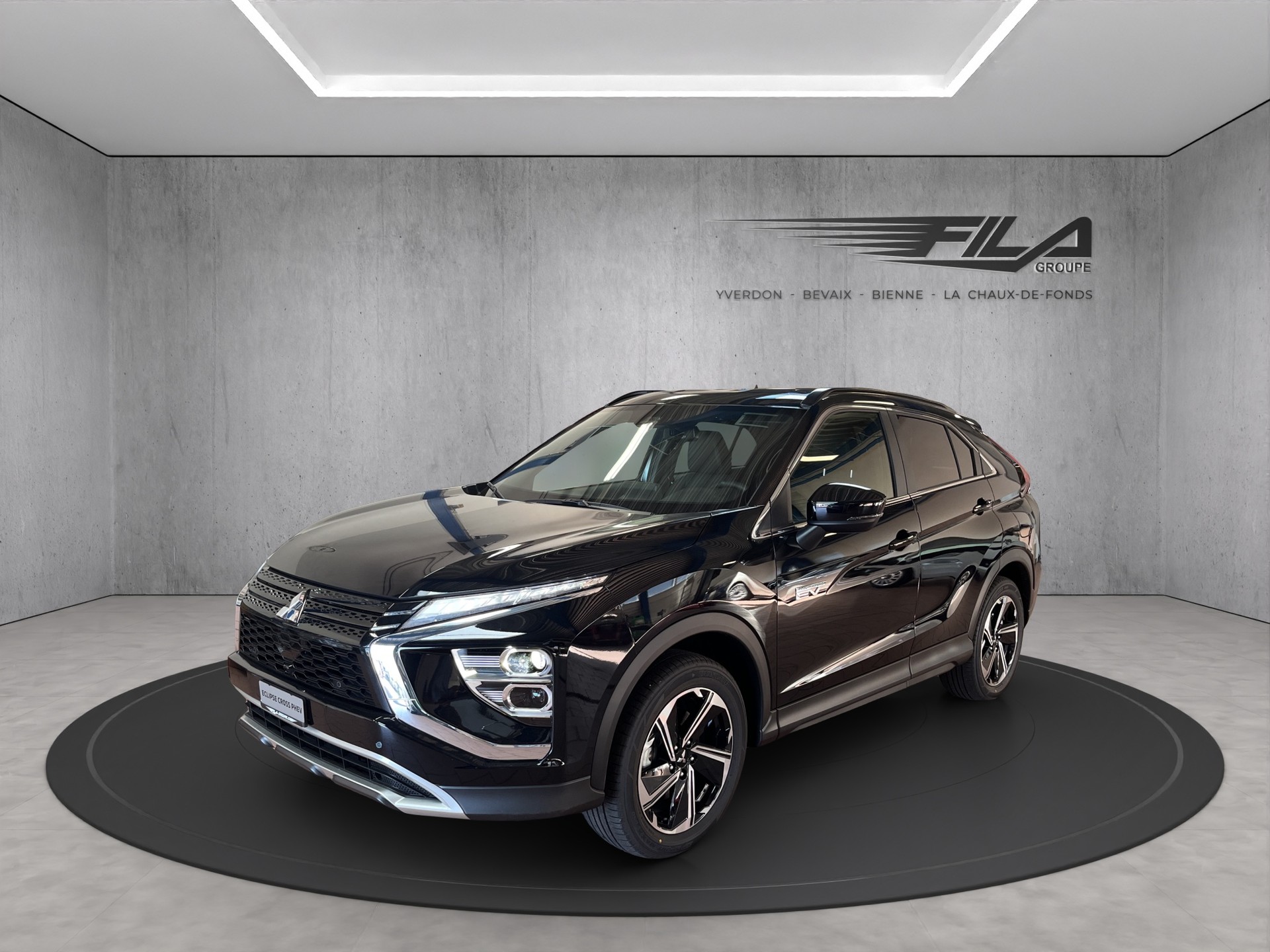 MITSUBISHI ECLIPSE CROSS 2.4 PHEV Invite 4x4-image-0