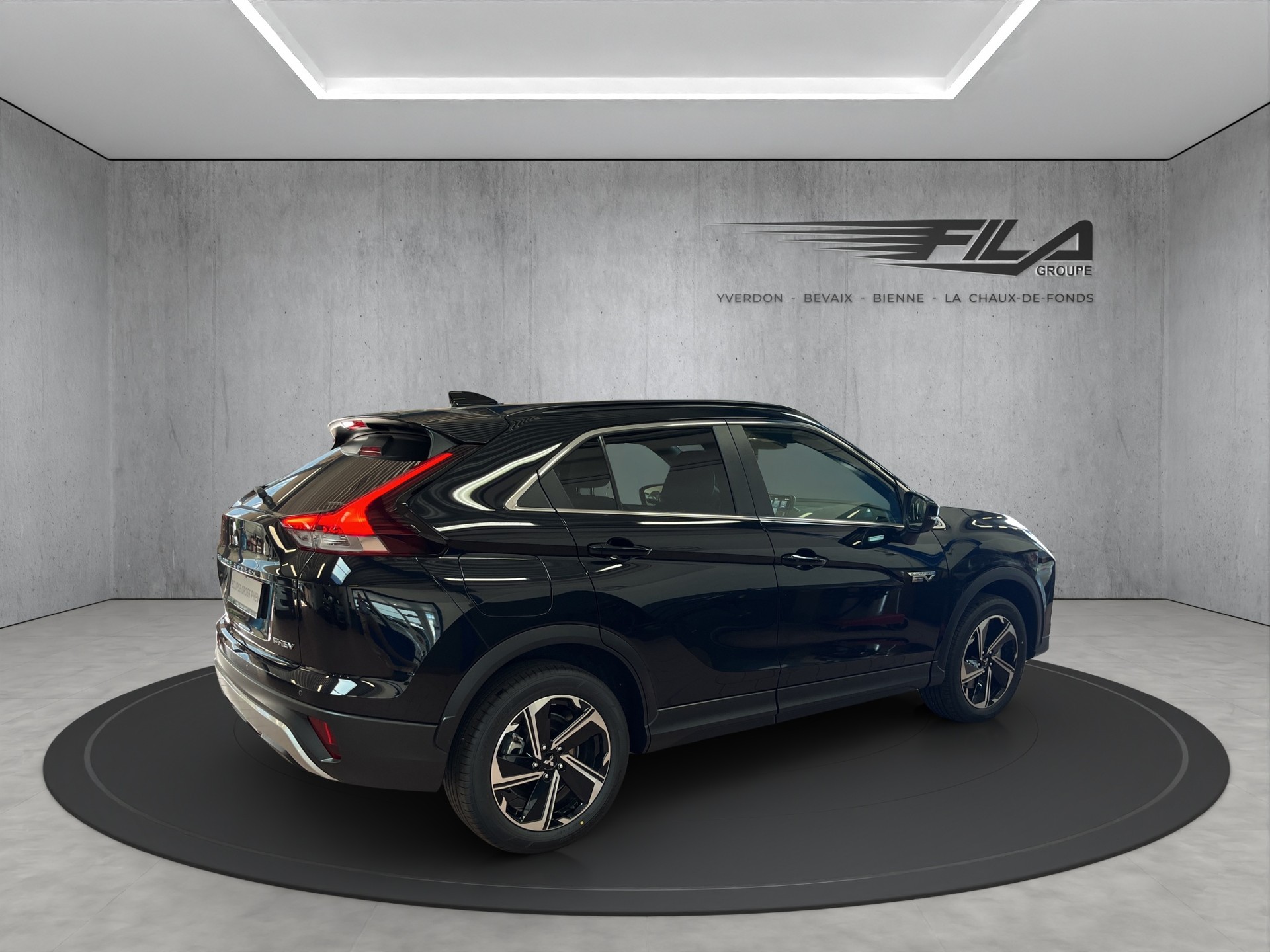 MITSUBISHI ECLIPSE CROSS 2.4 PHEV Invite 4x4-image-4