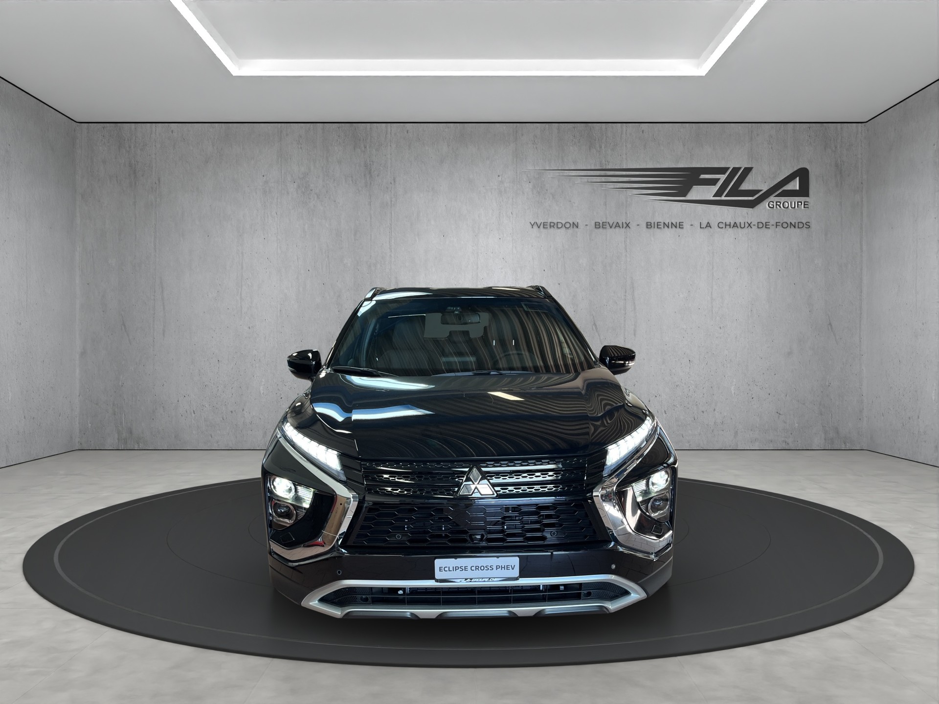 MITSUBISHI ECLIPSE CROSS 2.4 PHEV Invite 4x4-image-1