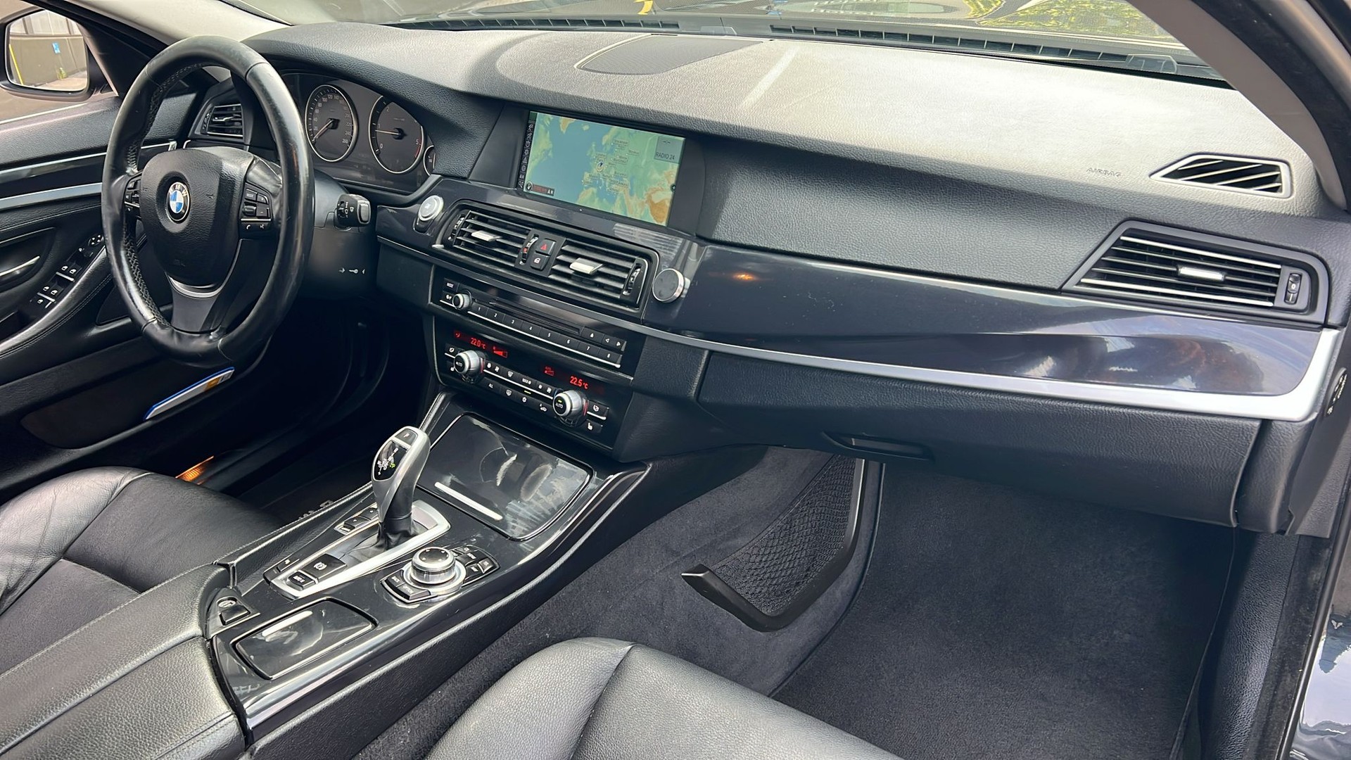 BMW 520d Touring Steptronic-image-13