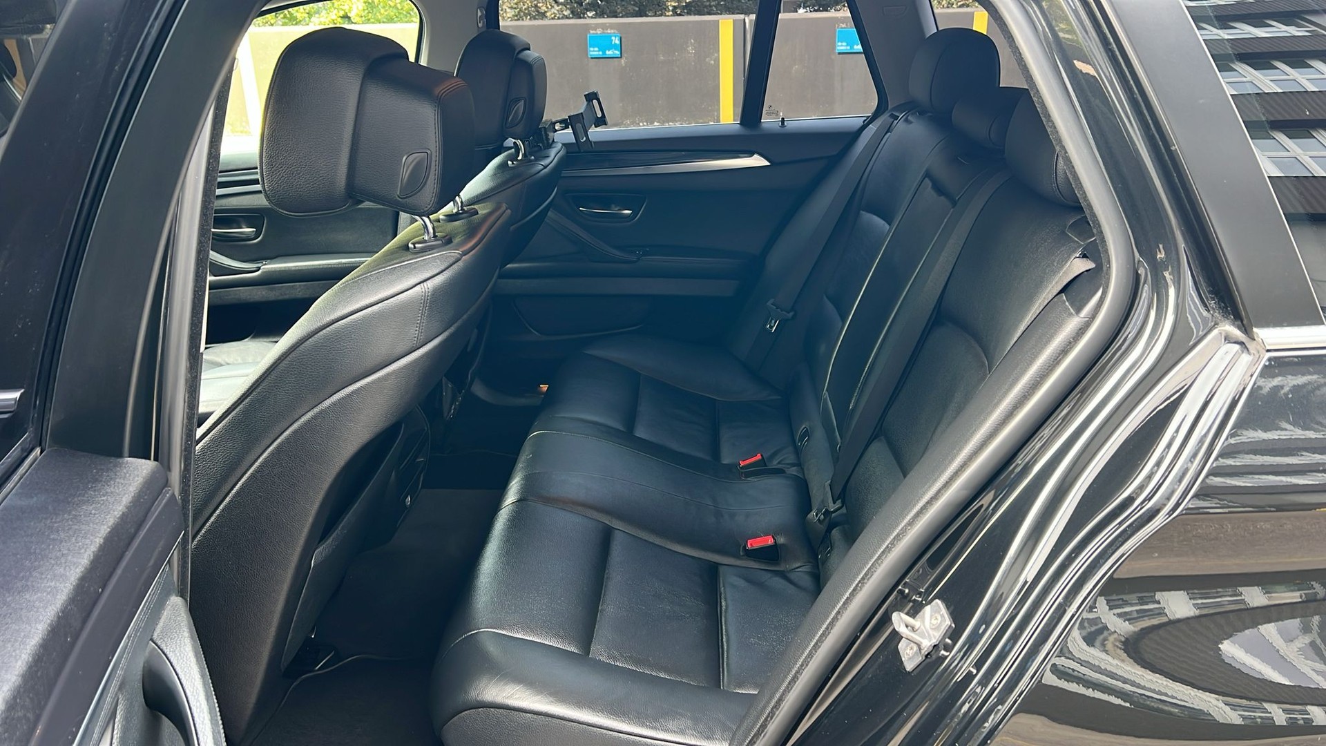 BMW 520d Touring Steptronic-image-16