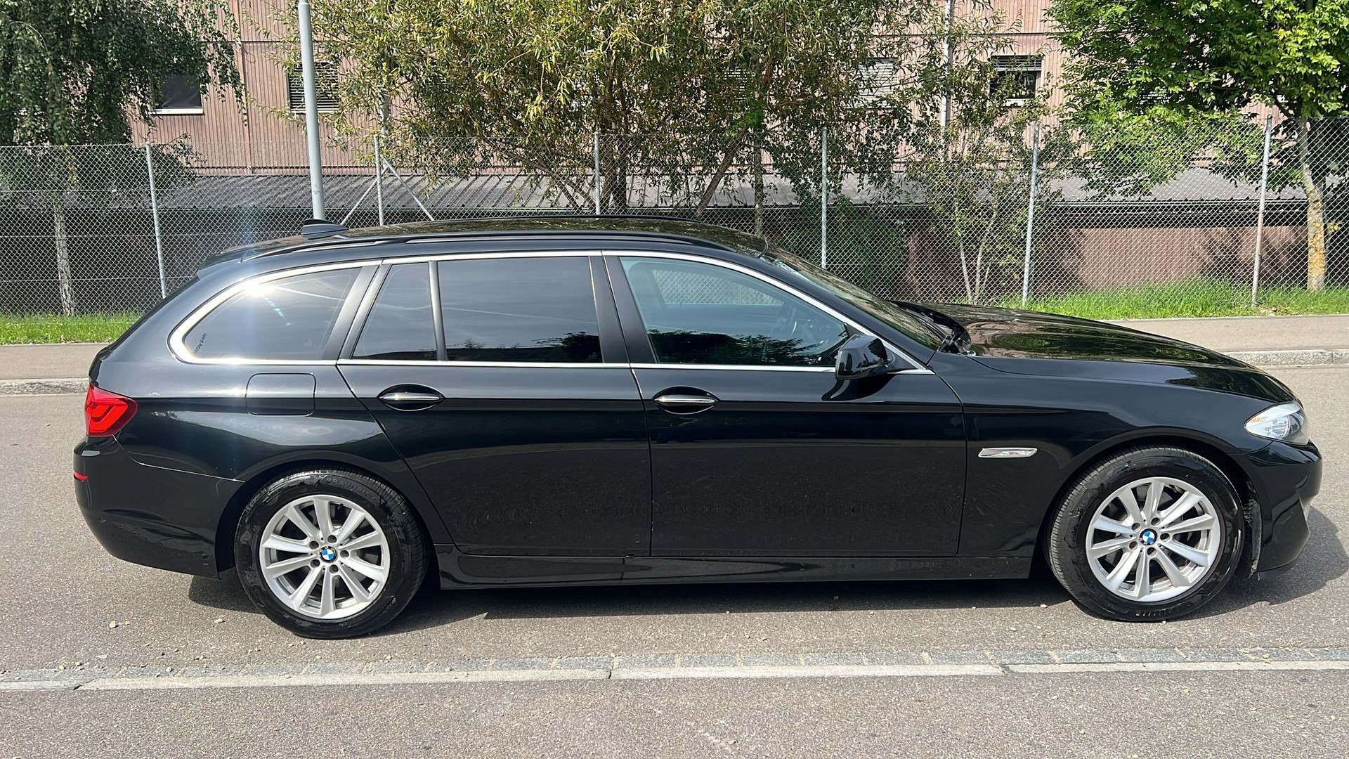 BMW 520d Touring Steptronic-image-4
