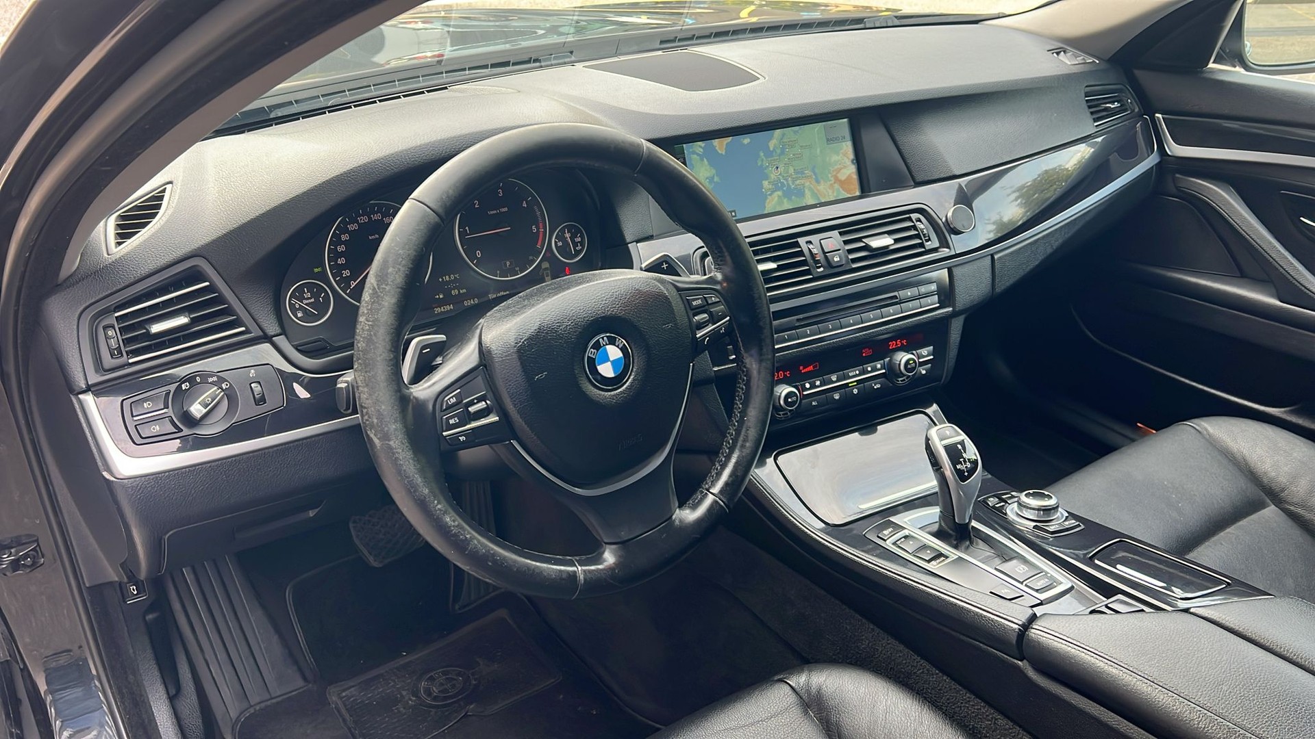 BMW 520d Touring Steptronic-image-10