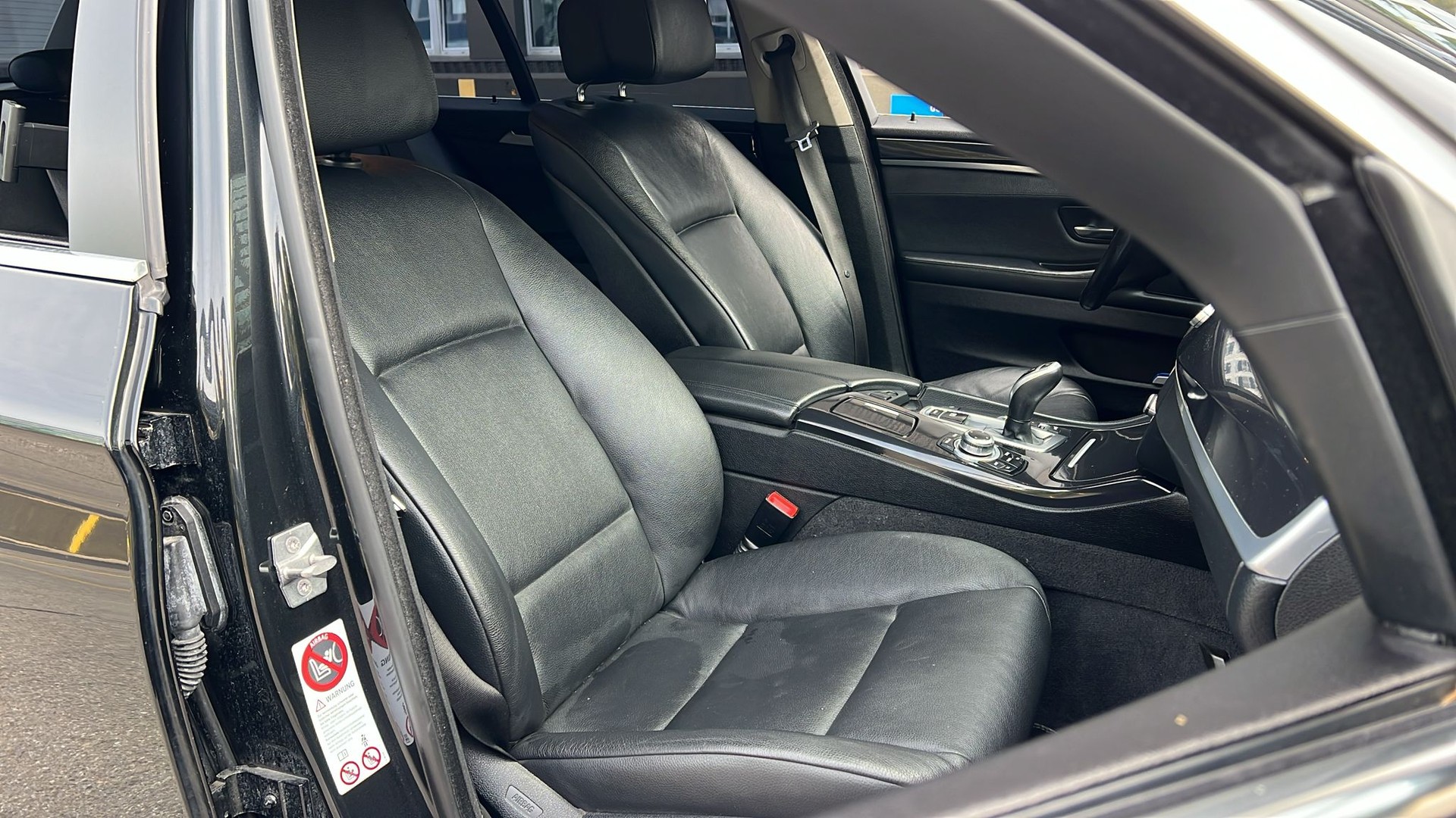 BMW 520d Touring Steptronic-image-14
