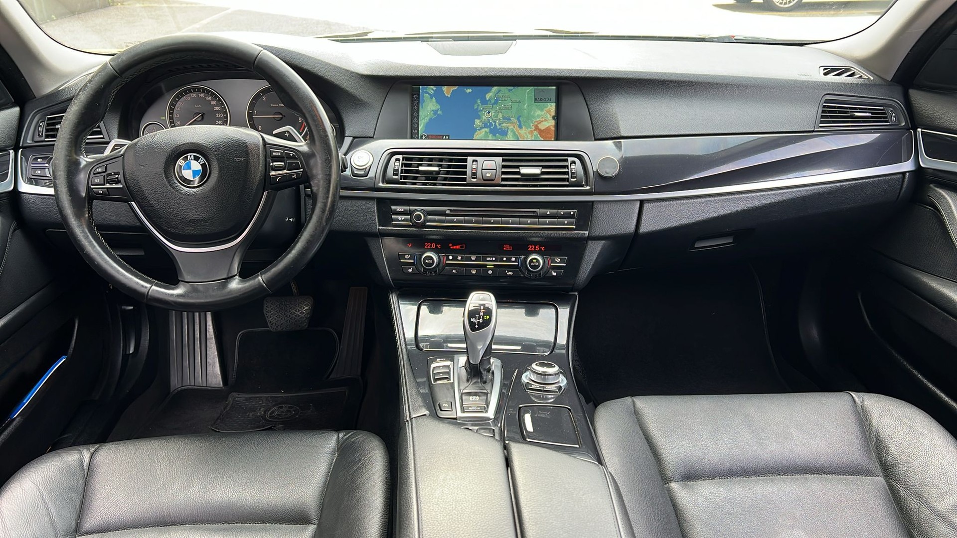 BMW 520d Touring Steptronic-image-9