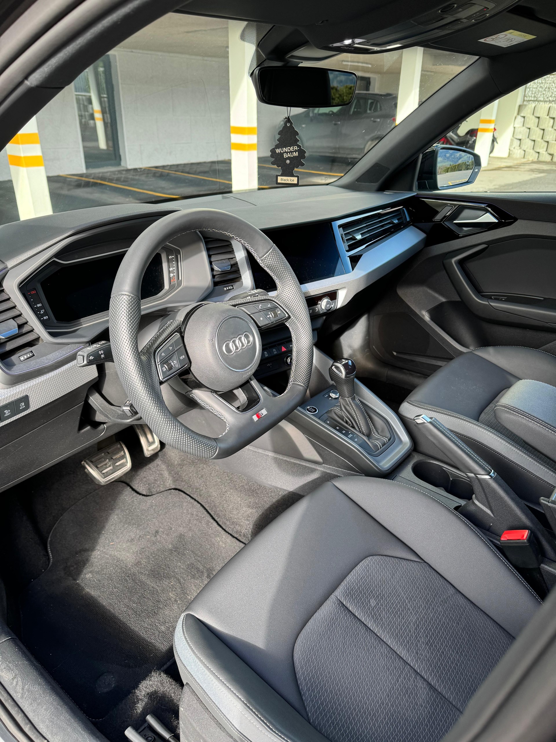 AUDI A1 Sportback 30 TFSI advanced Attraction S-tronic-image-8