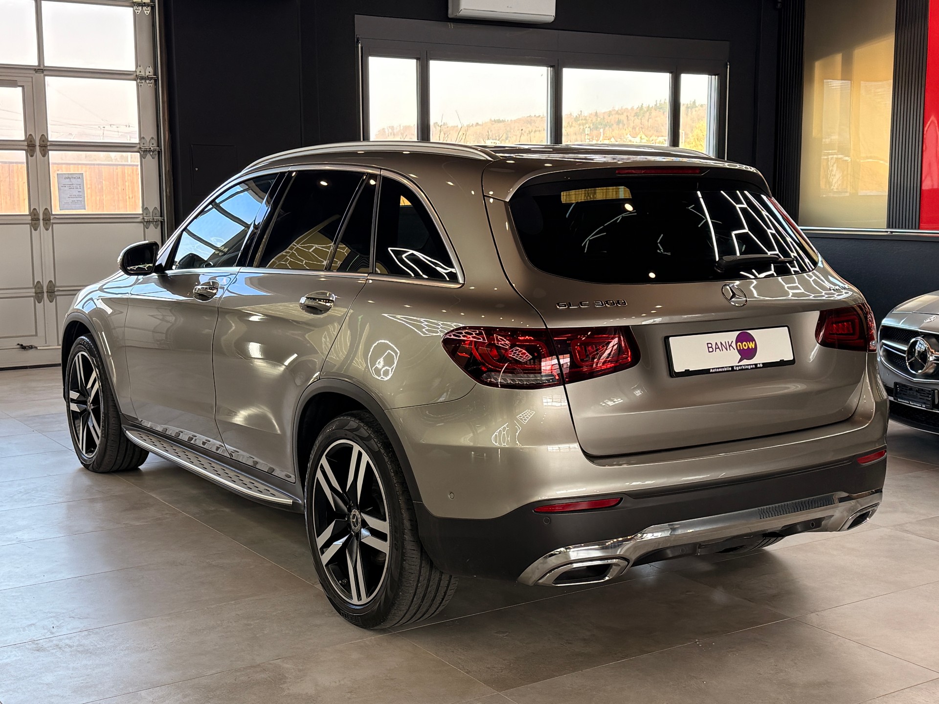 MERCEDES-BENZ GLC 300 Off-Road 4Matic 9G-Tronic-image-6