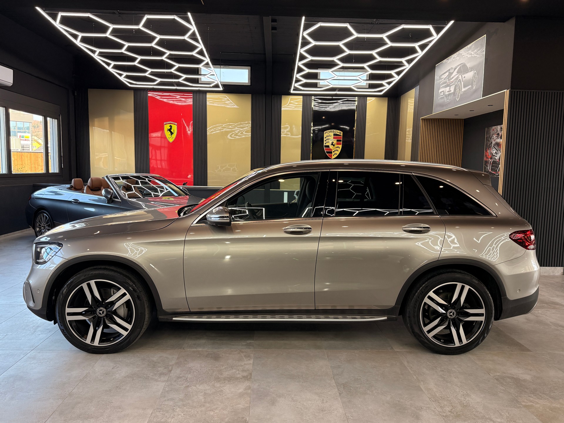 MERCEDES-BENZ GLC 300 Off-Road 4Matic 9G-Tronic-image-7