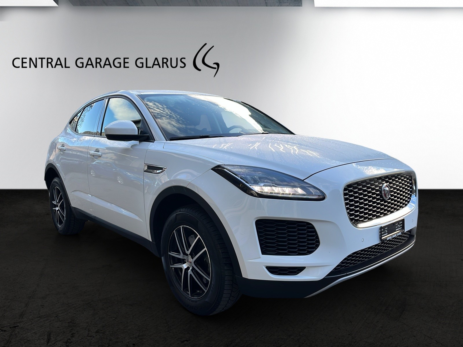 JAGUAR E-Pace 2.0d D150 S AWD Automatik-image-1