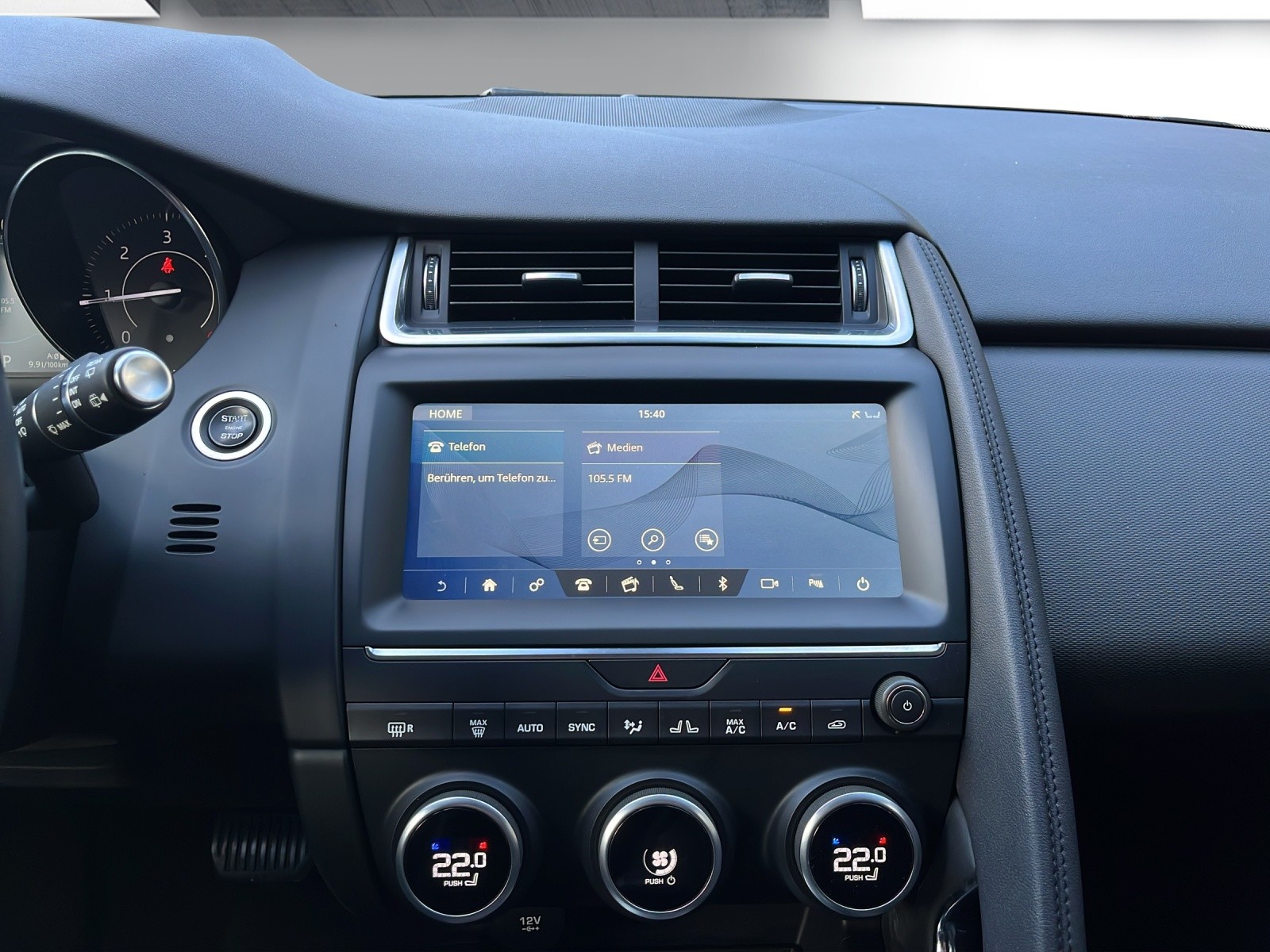 JAGUAR E-Pace 2.0d D150 S AWD Automatik-image-13