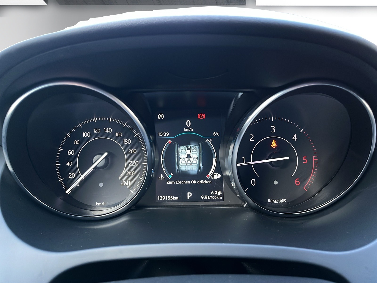 JAGUAR E-Pace 2.0d D150 S AWD Automatik-image-15