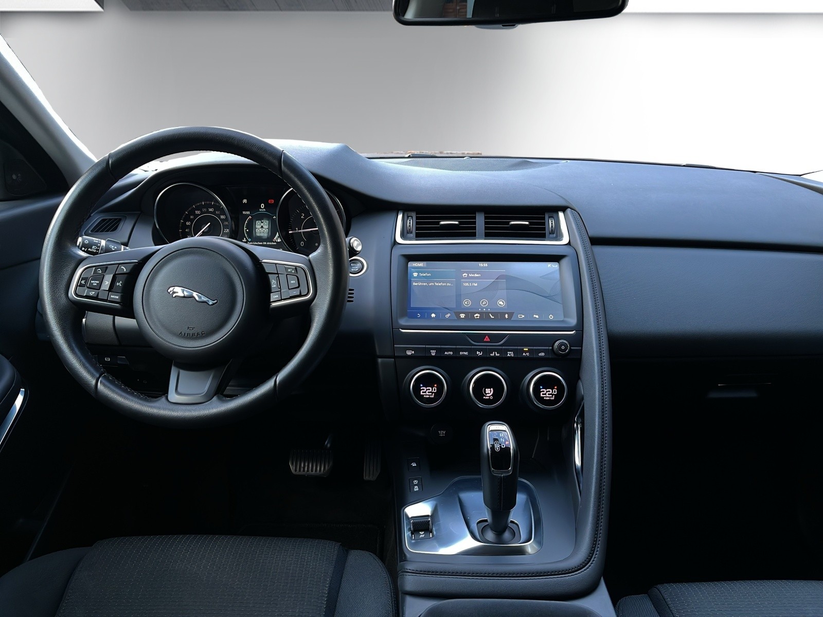 JAGUAR E-Pace 2.0d D150 S AWD Automatik-image-9