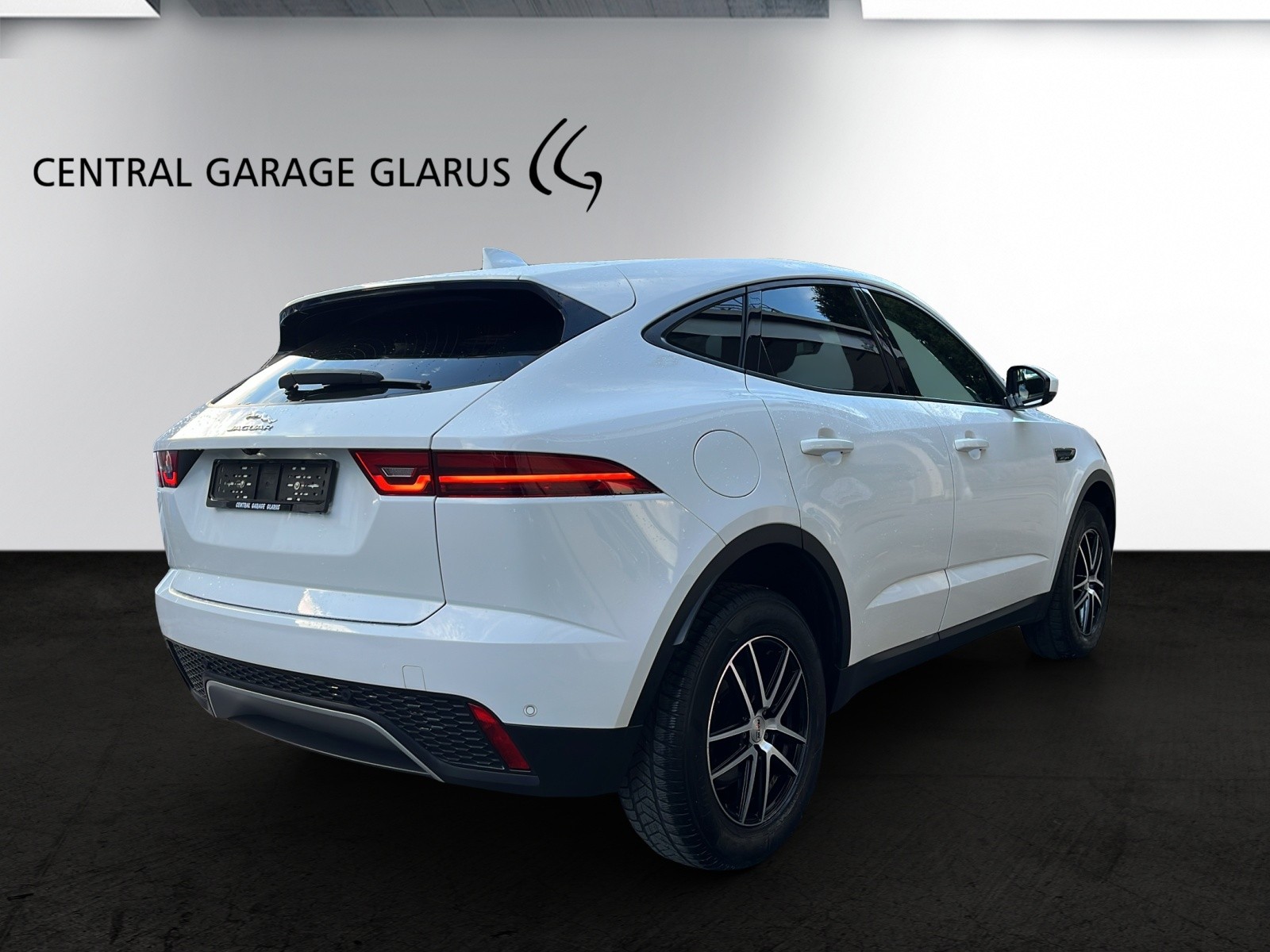 JAGUAR E-Pace 2.0d D150 S AWD Automatik-image-5