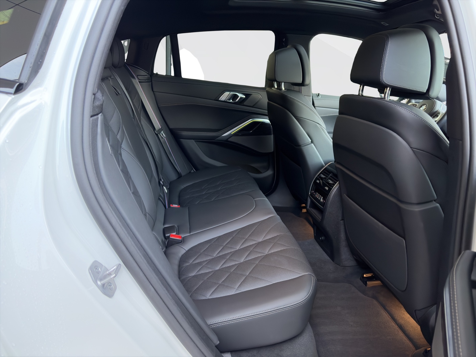 BMW X6 40d xDrive-image-16