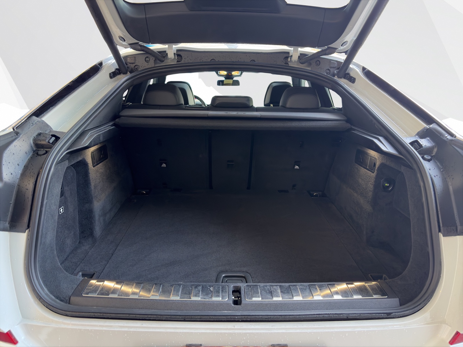 BMW X6 40d xDrive-image-18