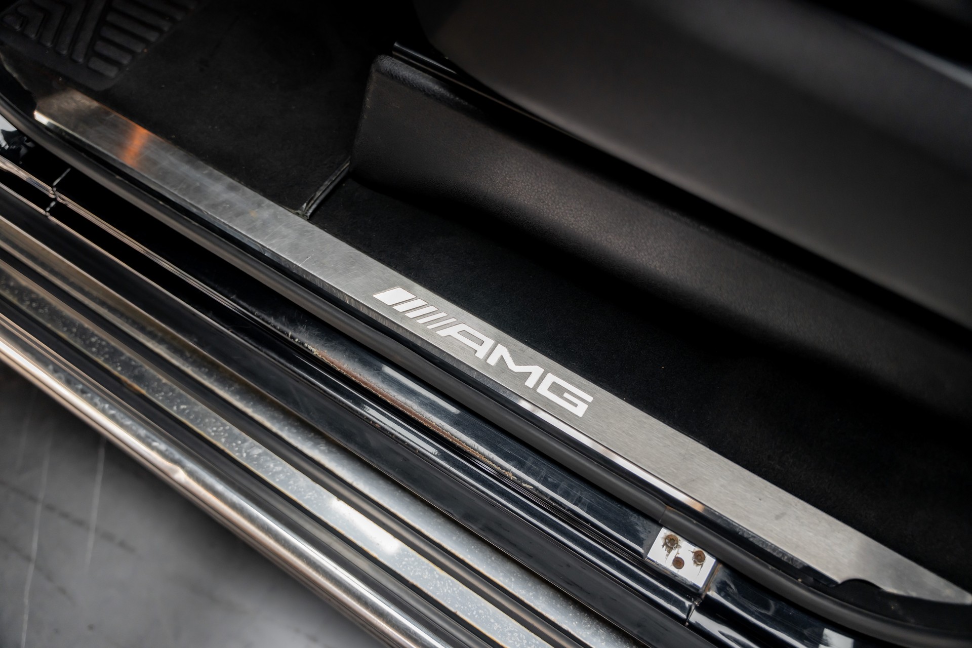 MERCEDES-BENZ G 63 AMG Automatic-image-18