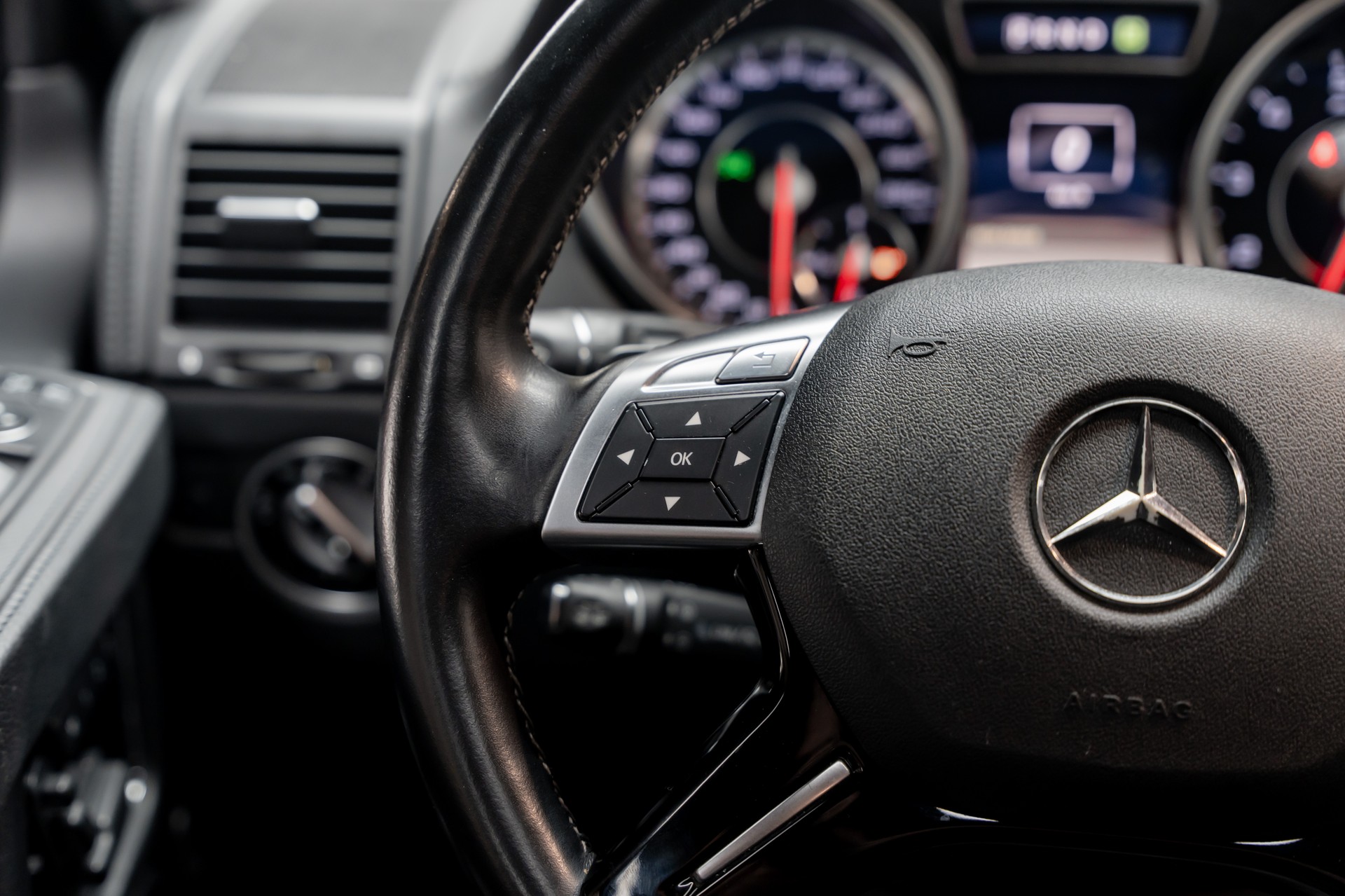 MERCEDES-BENZ G 63 AMG Automatic-image-20
