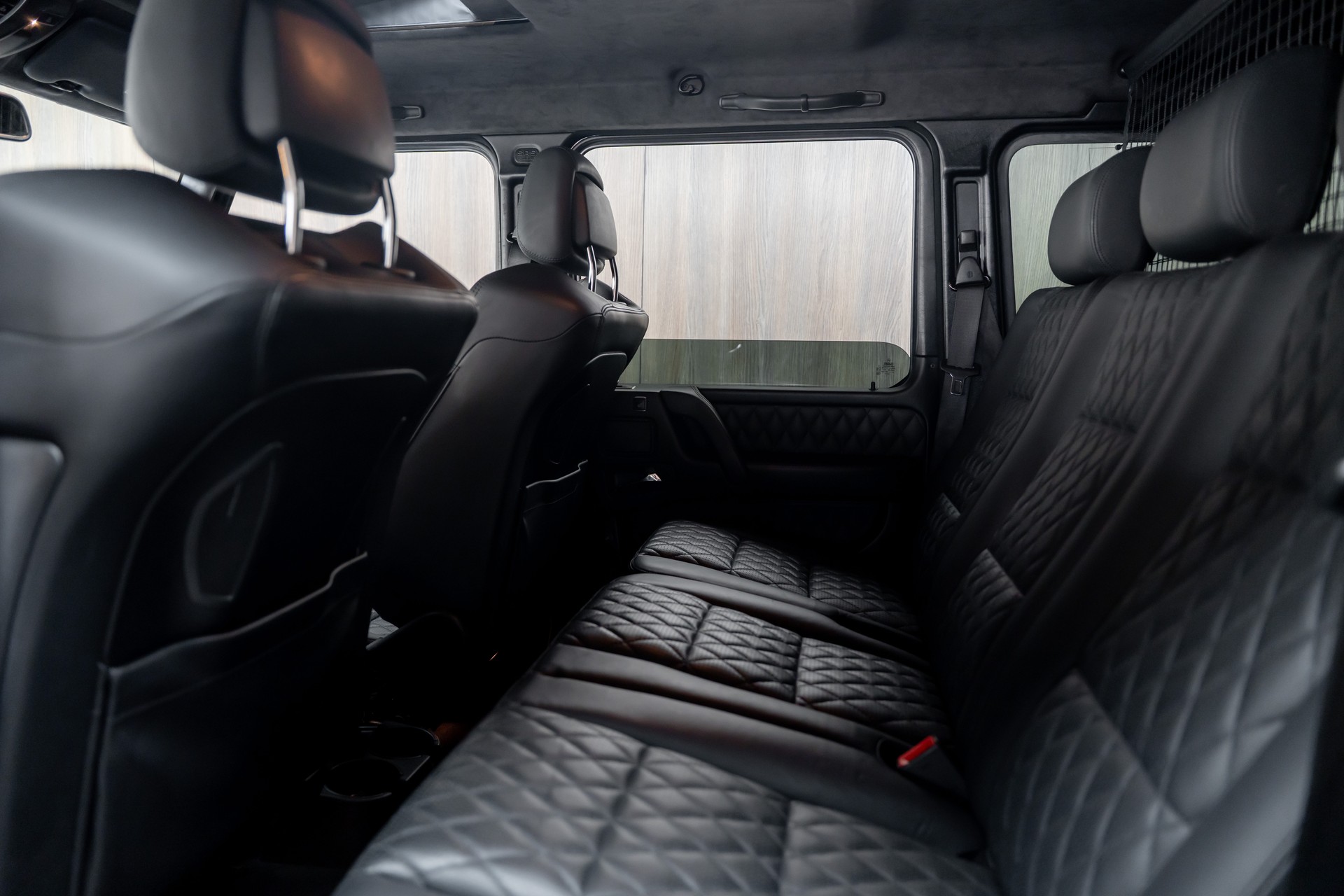 MERCEDES-BENZ G 63 AMG Automatic-image-9