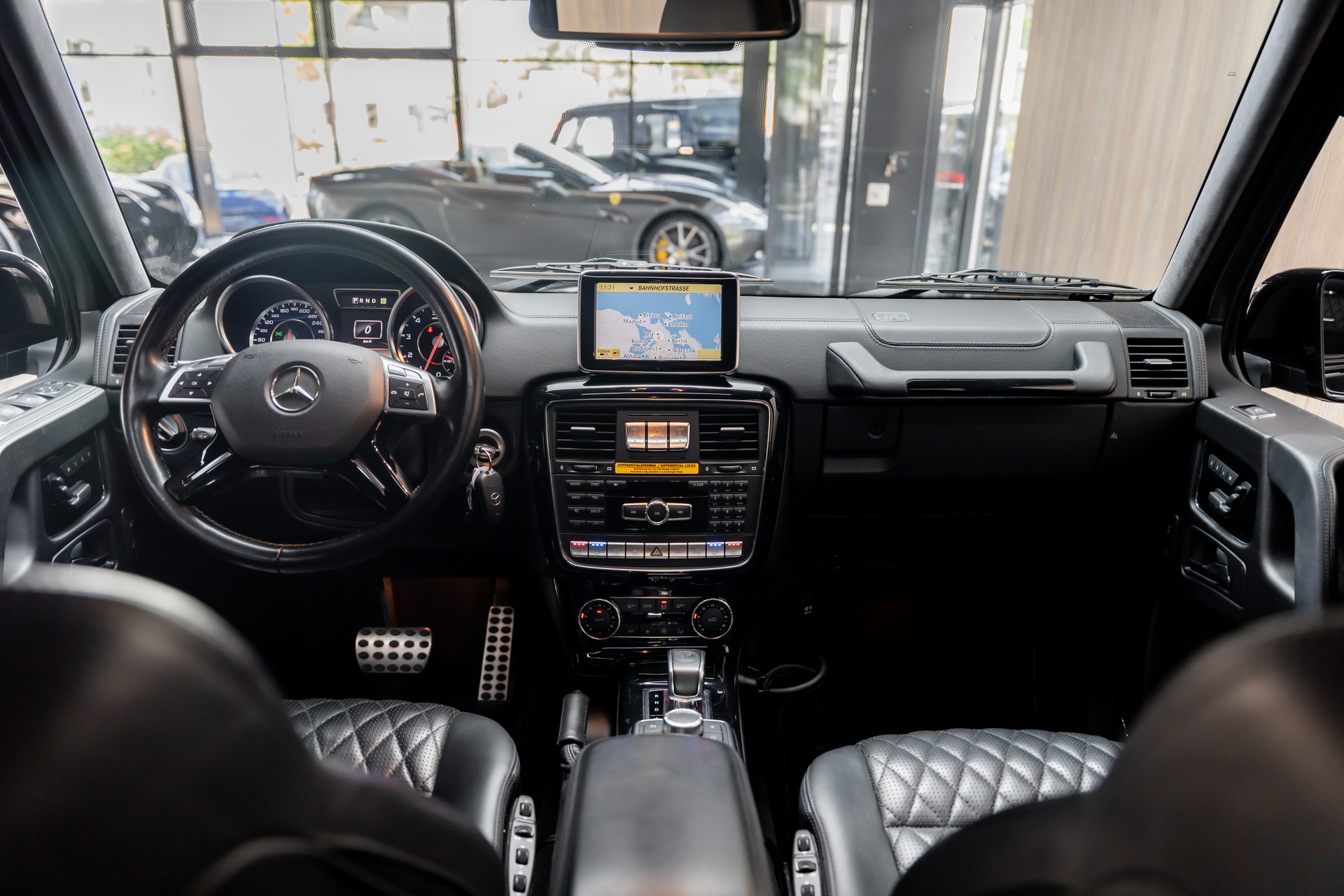 MERCEDES-BENZ G 63 AMG Automatic-image-4