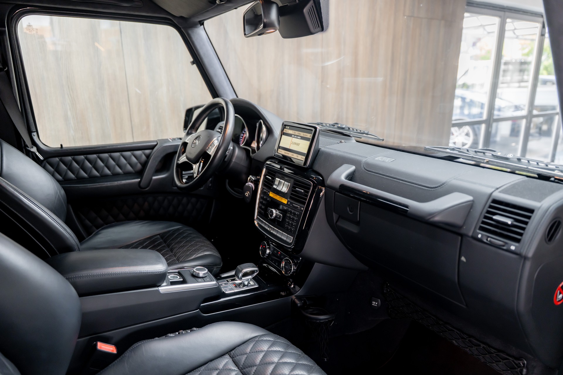 MERCEDES-BENZ G 63 AMG Automatic-image-2