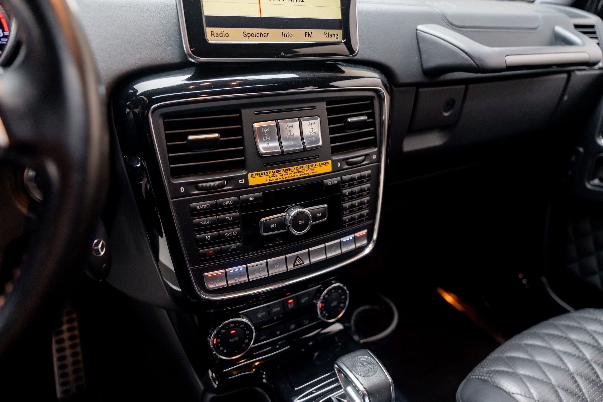 MERCEDES-BENZ G 63 AMG Automatic-image-11