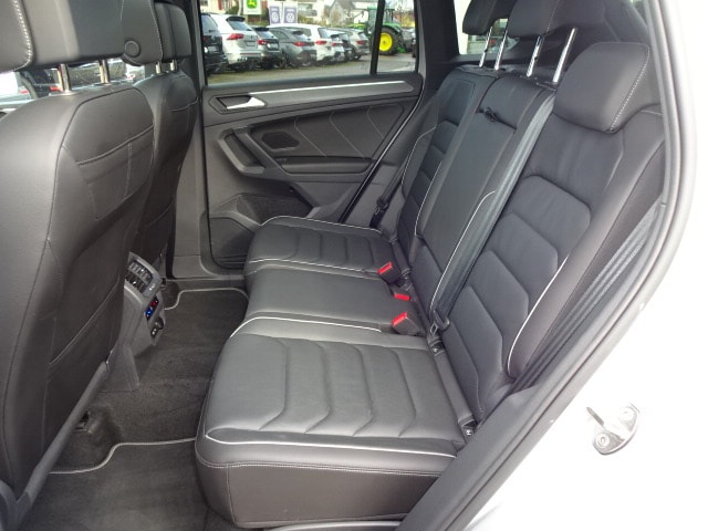 VW Tiguan 2.0 TDI SCR R-Line 4Motion DSG-image-13