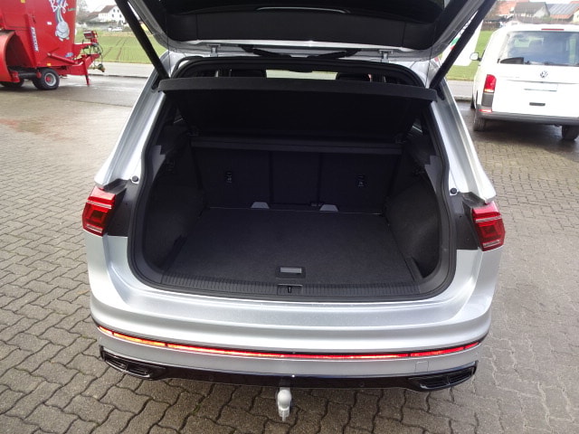 VW Tiguan 2.0 TDI SCR R-Line 4Motion DSG-image-14