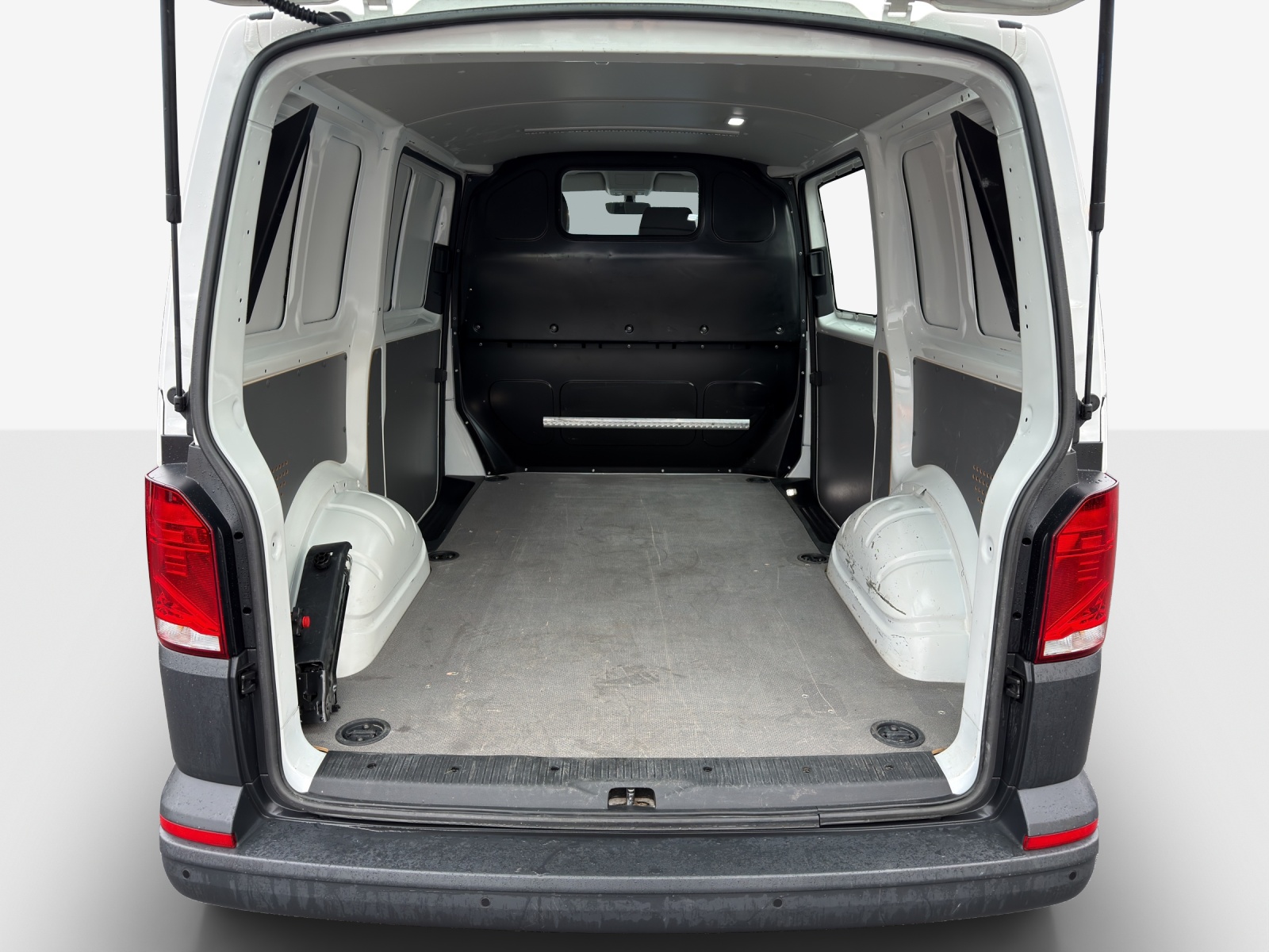 VW T6.1 2.0 TDI 4Motion-image-12
