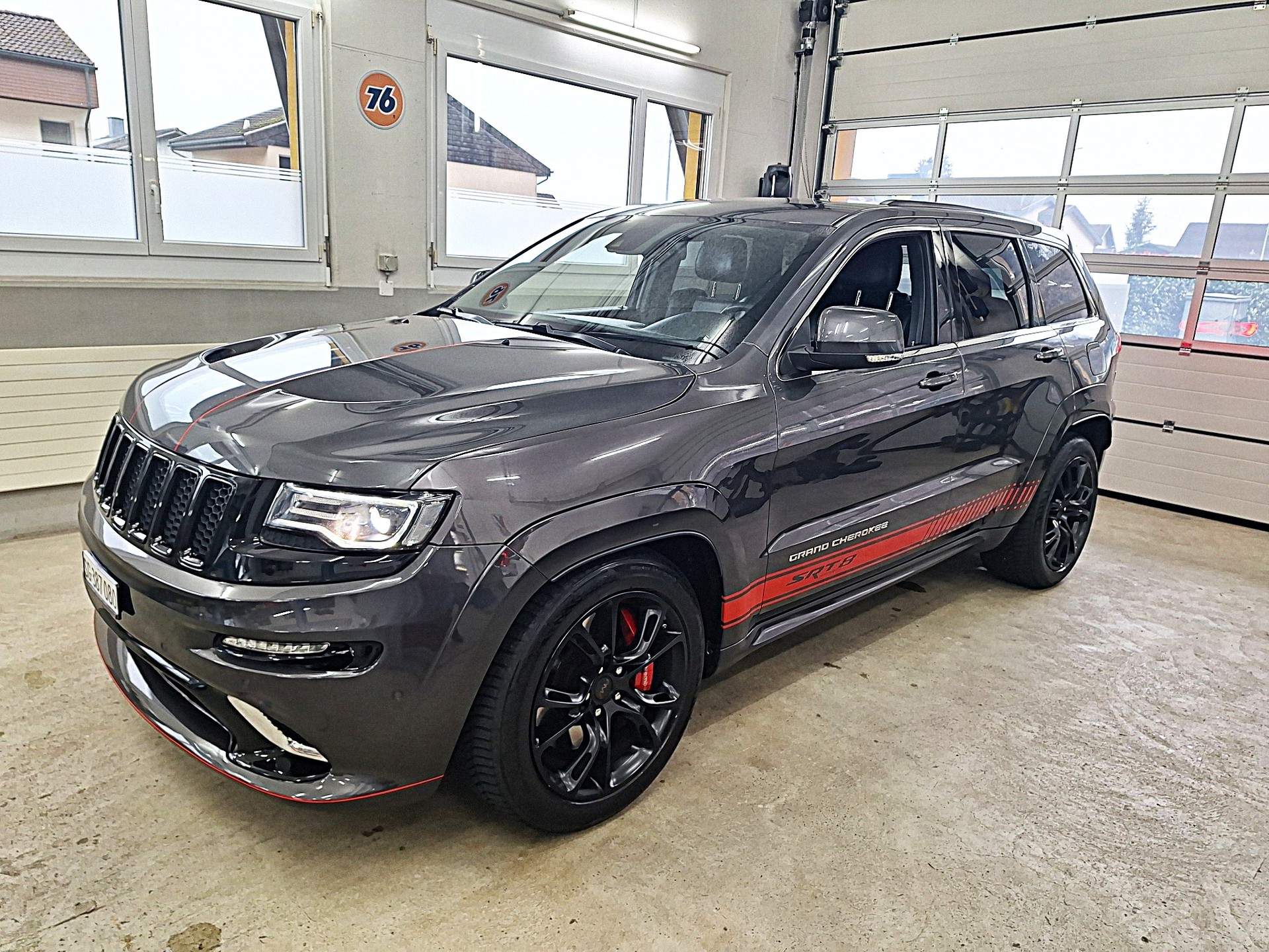 JEEP Grand Cherokee 6.4 V8 HEMI SRT8 Automatic 🔥Facelift mit Anhängerkupplung🔥AB MFK 27.02.26🔥-showroom-element-1