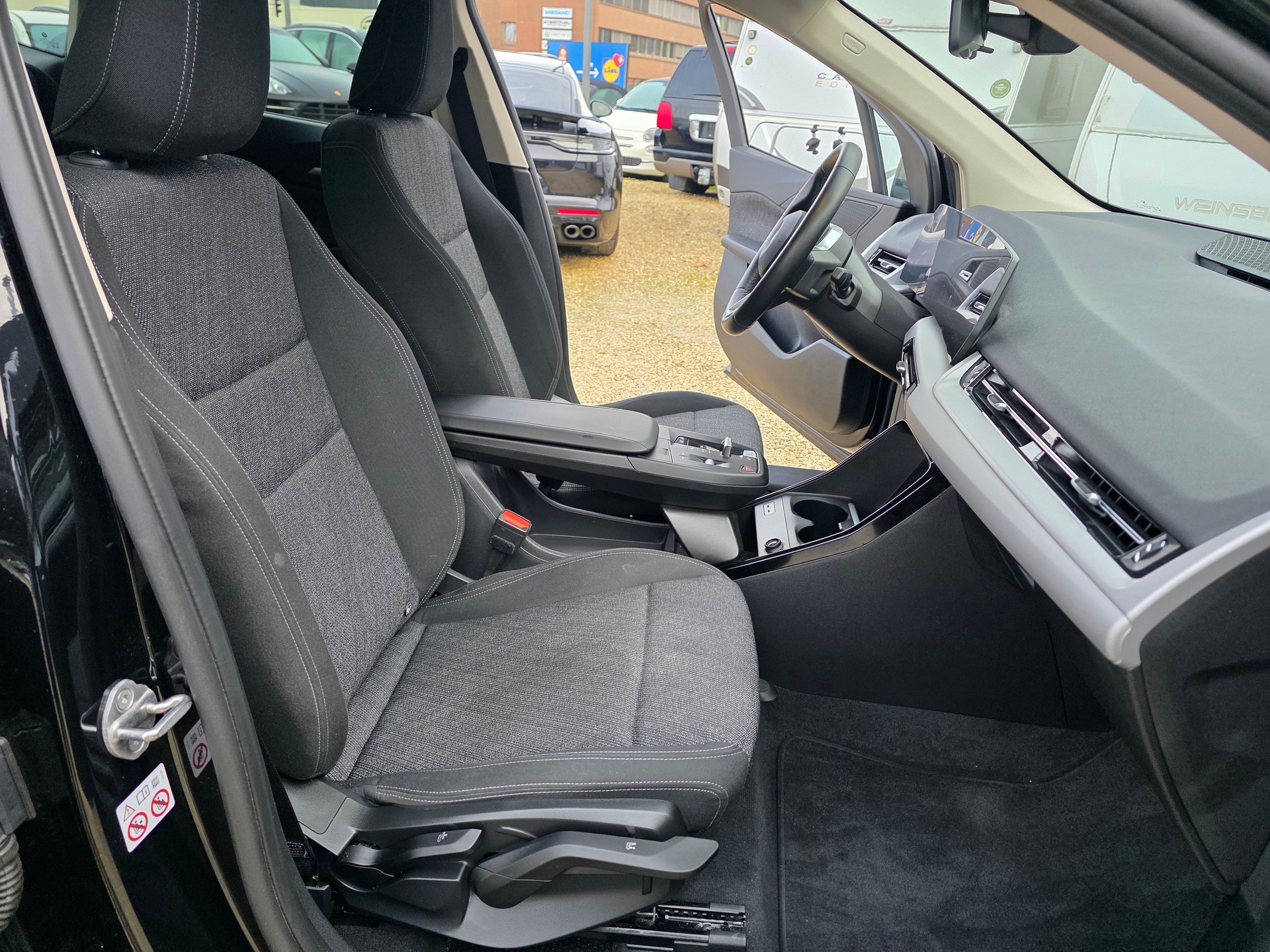 BMW 220i Active Tourer DKG-image-13