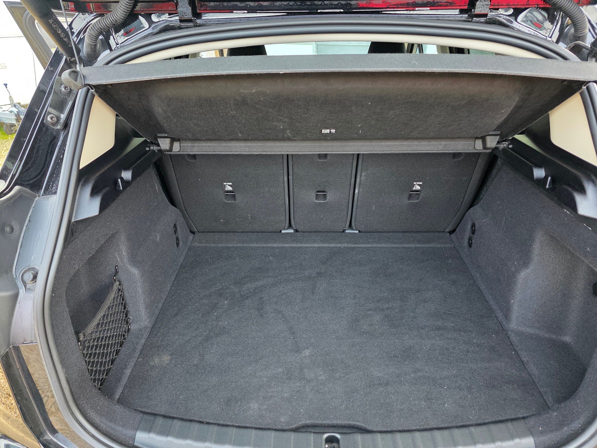BMW 220i Active Tourer DKG-image-18