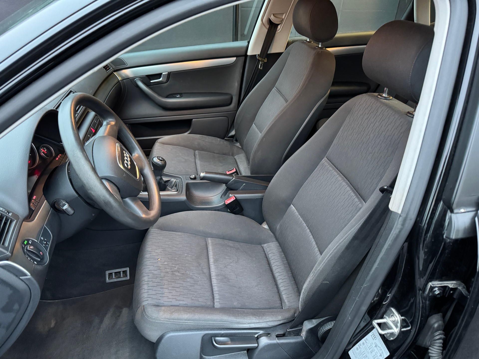 AUDI A4 Limousine 1.8 T-image-7