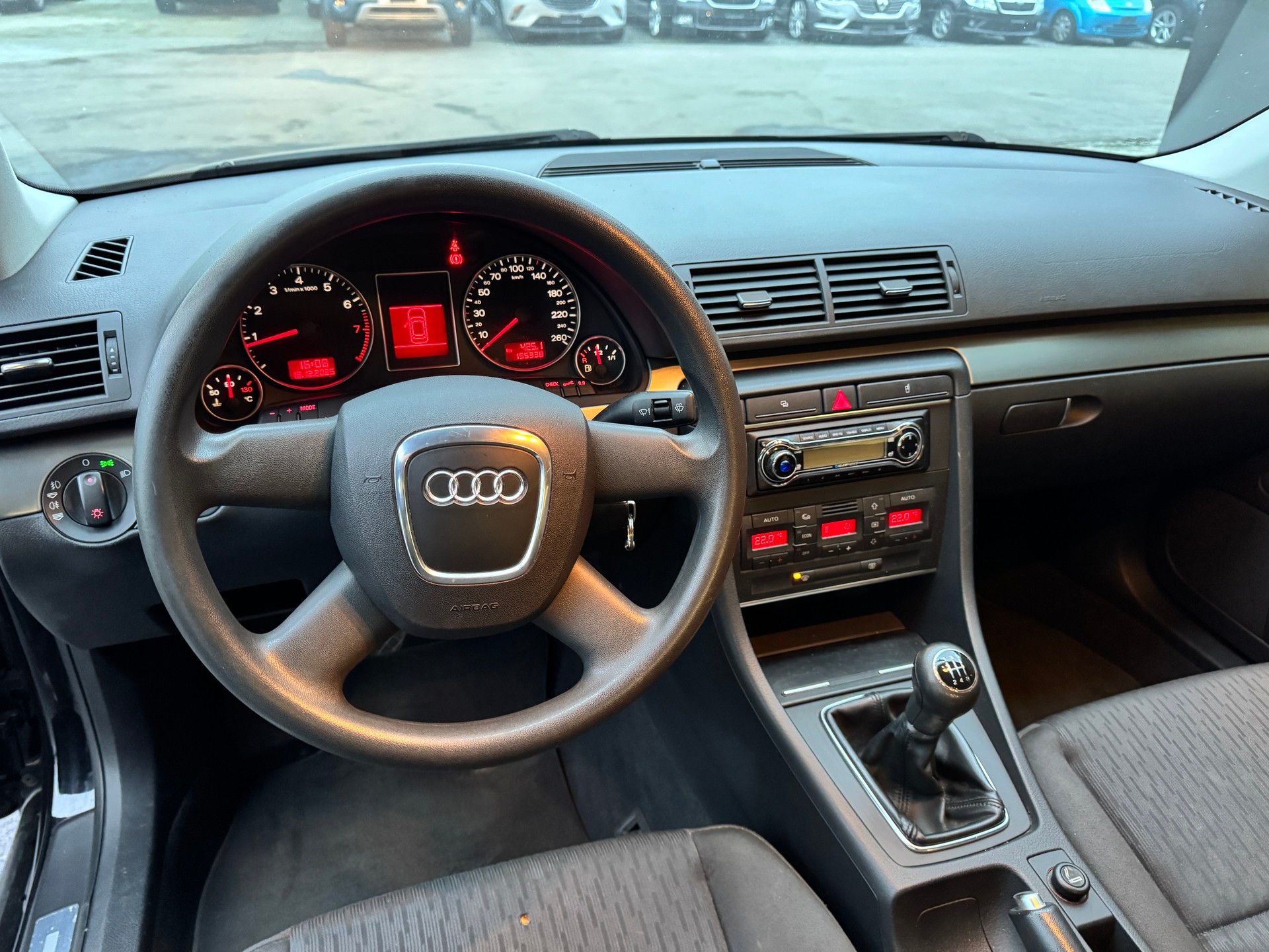 AUDI A4 Limousine 1.8 T-image-4